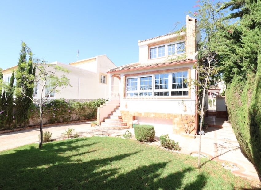 Reventa - Villa -
Villamartin