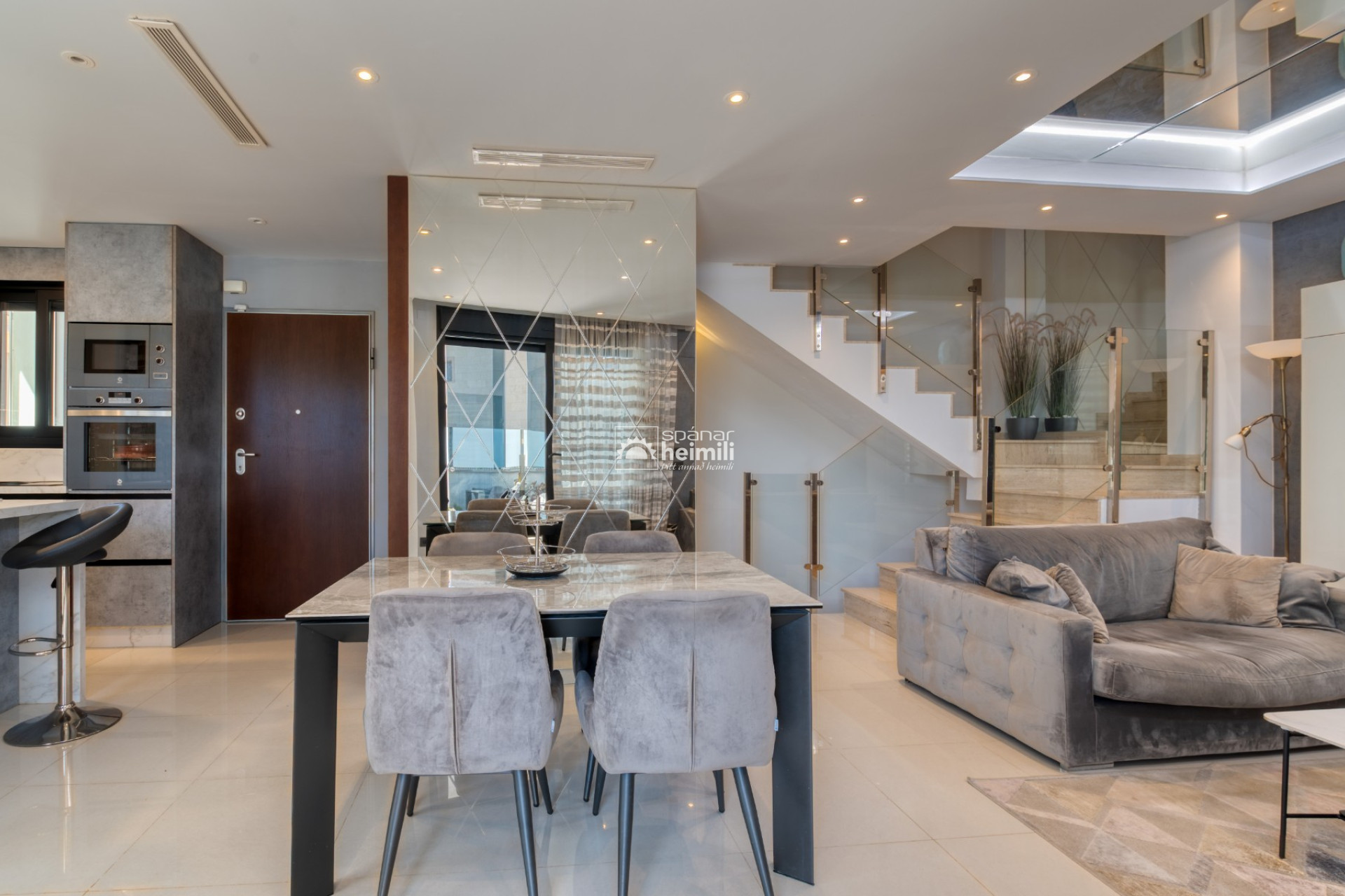 Reventa - Villa -
Villamartin