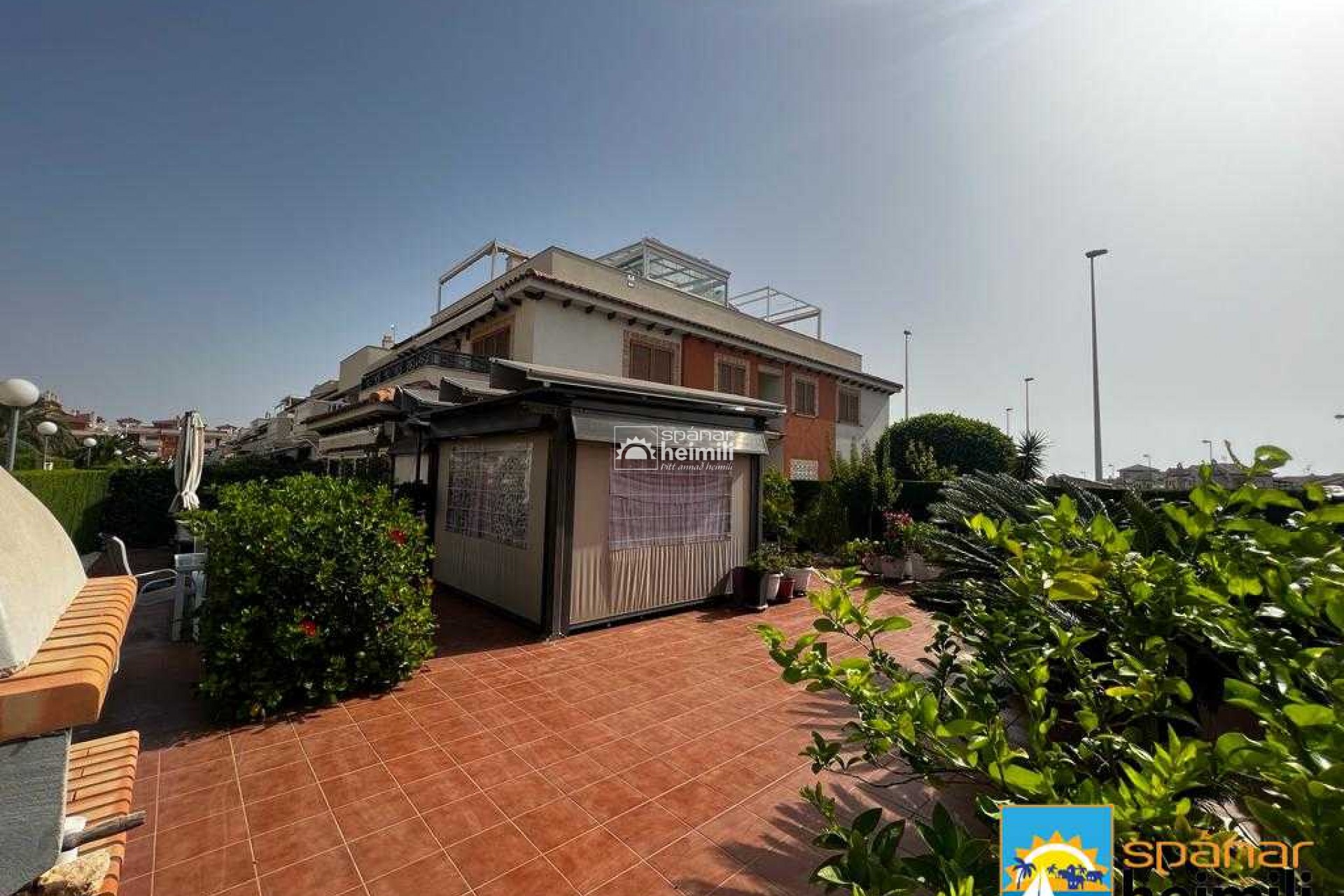 Revente - Appartement dans un duplex -
Playa flamenca