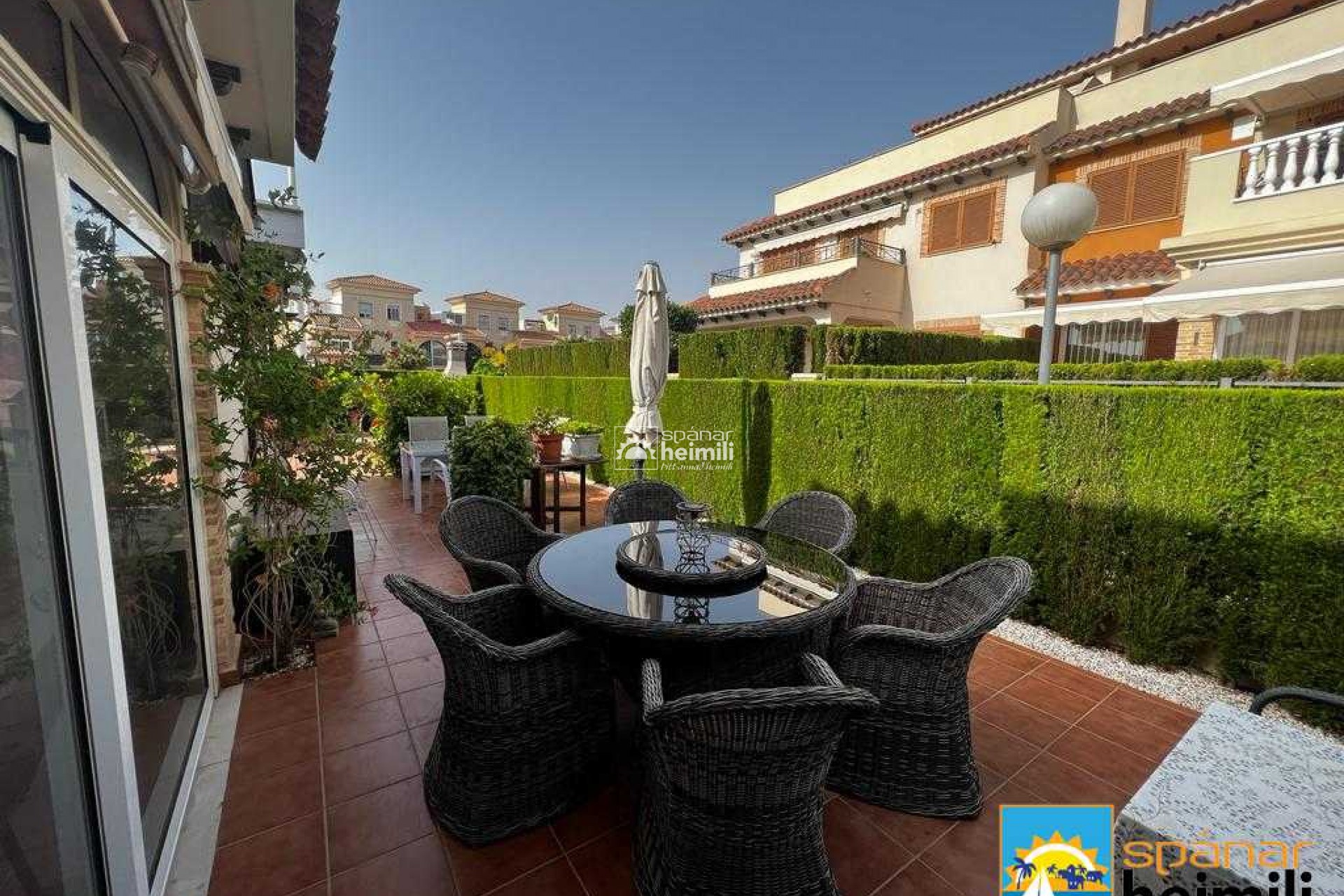 Revente - Appartement dans un duplex -
Playa flamenca