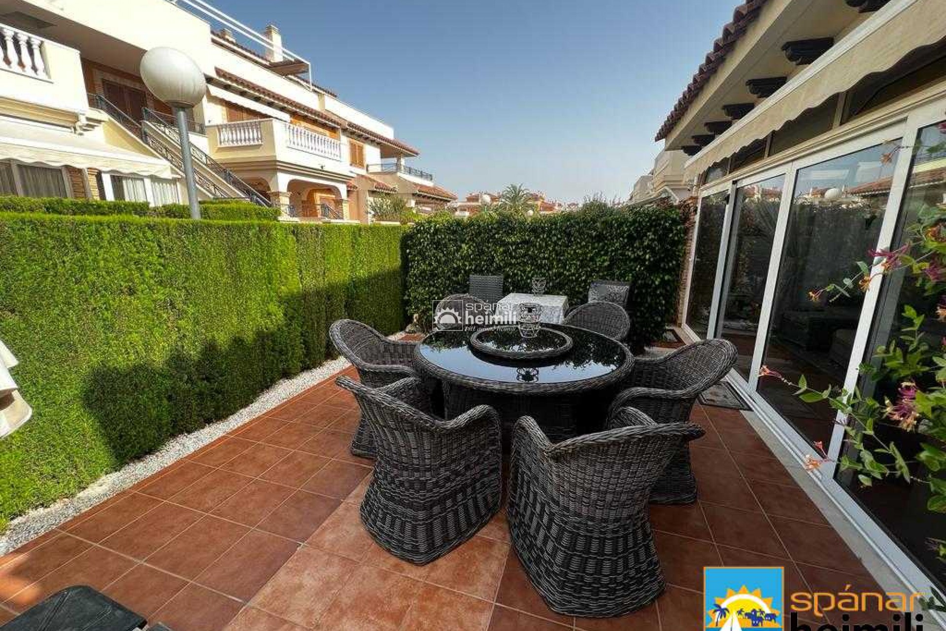 Revente - Appartement dans un duplex -
Playa flamenca