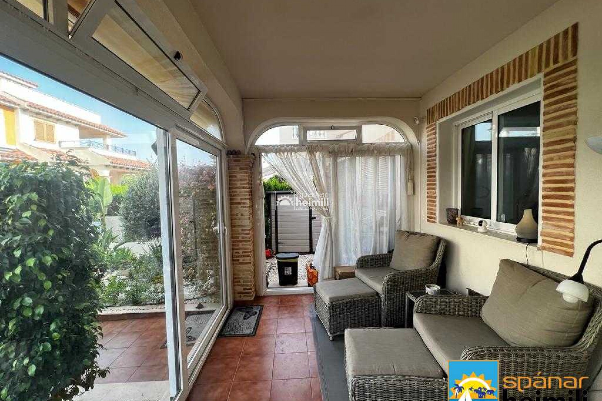 Revente - Appartement dans un duplex -
Playa flamenca