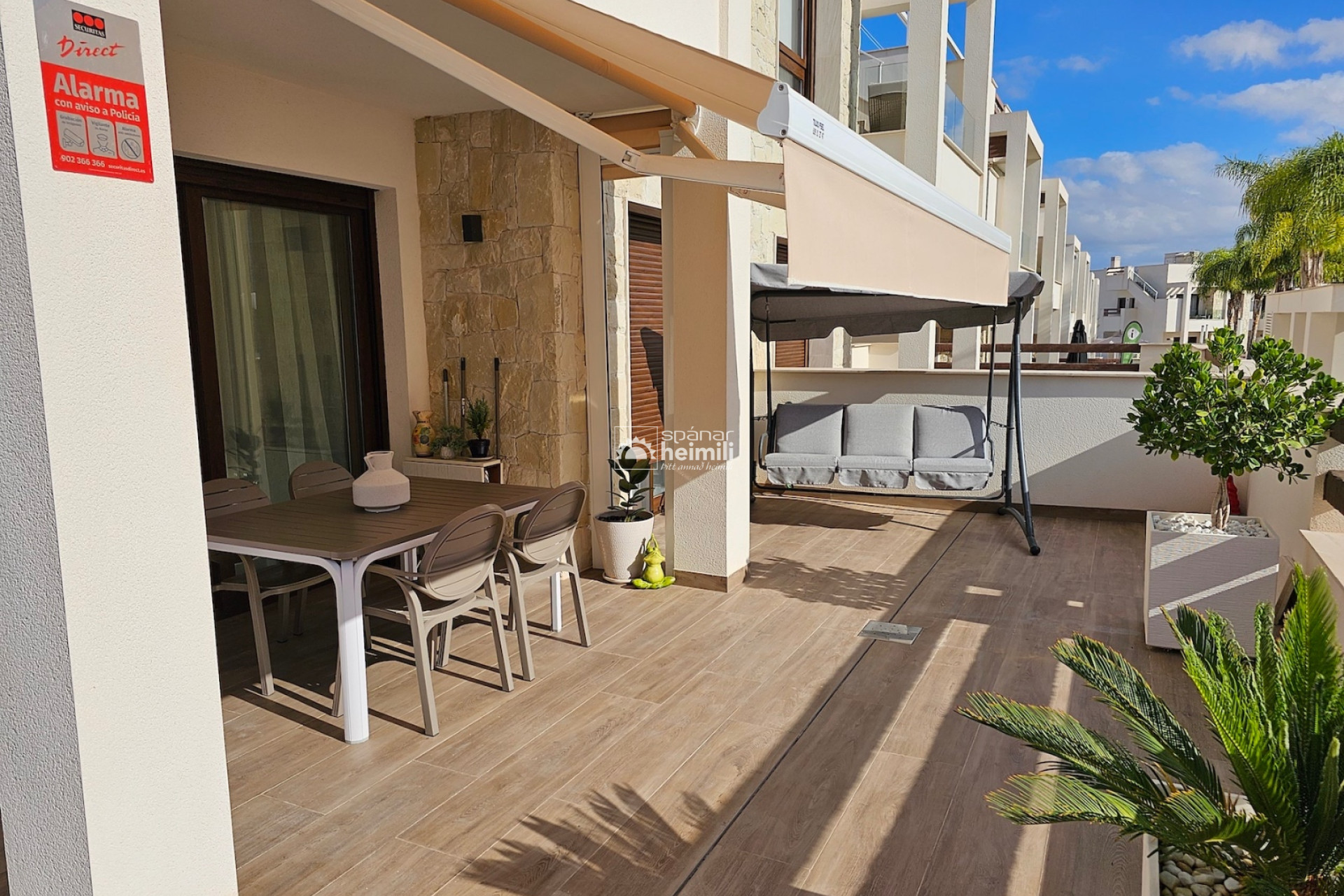 Revente - Appartement dans un duplex -
Torrevieja