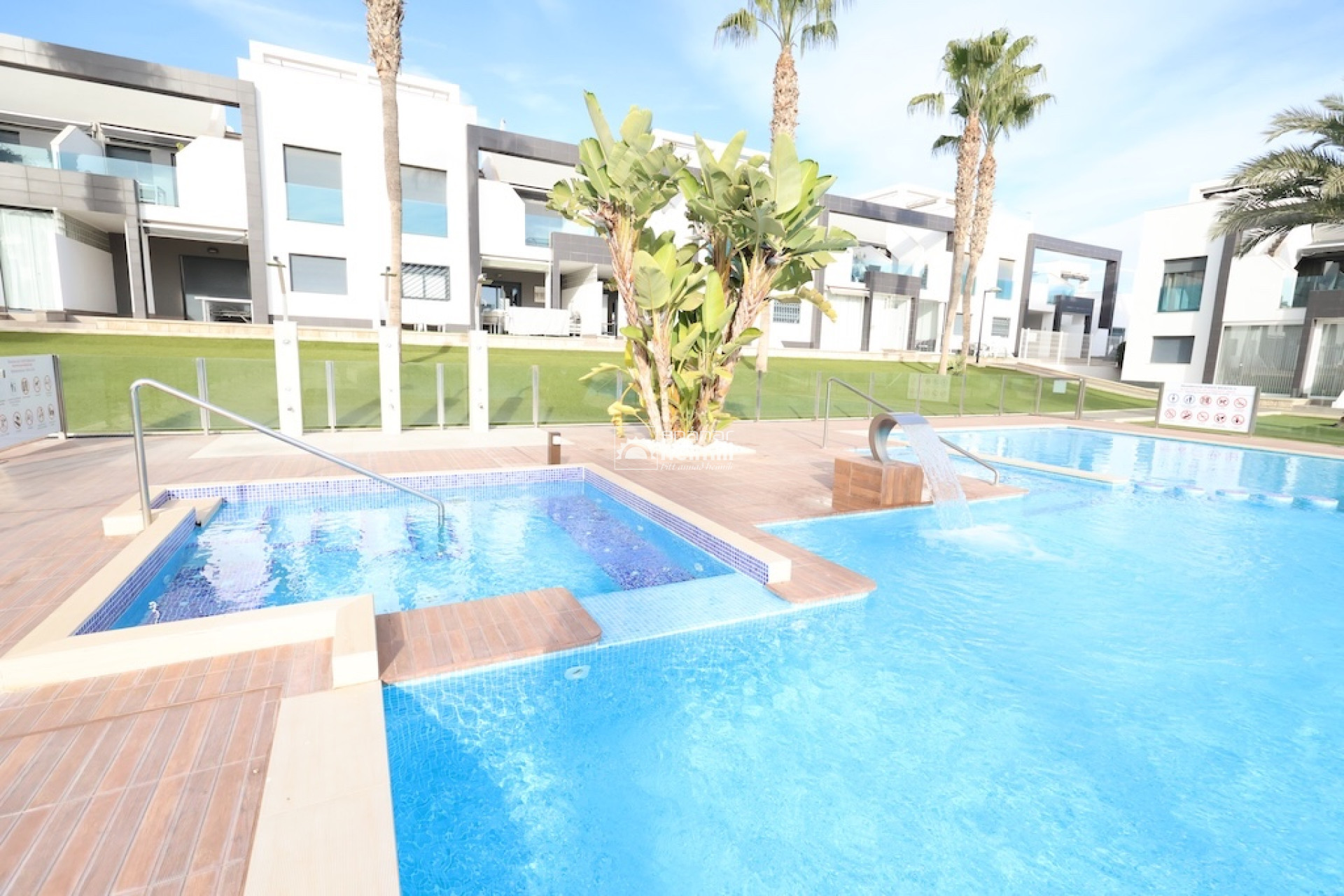 Revente - Appartement -
La Zenia