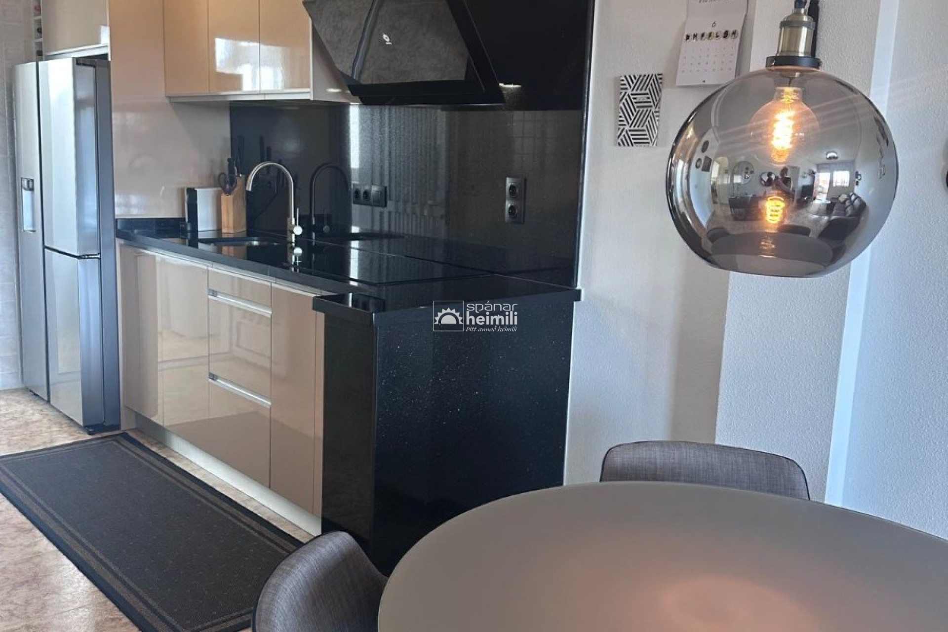 Revente - Appartement -
Punta Prima