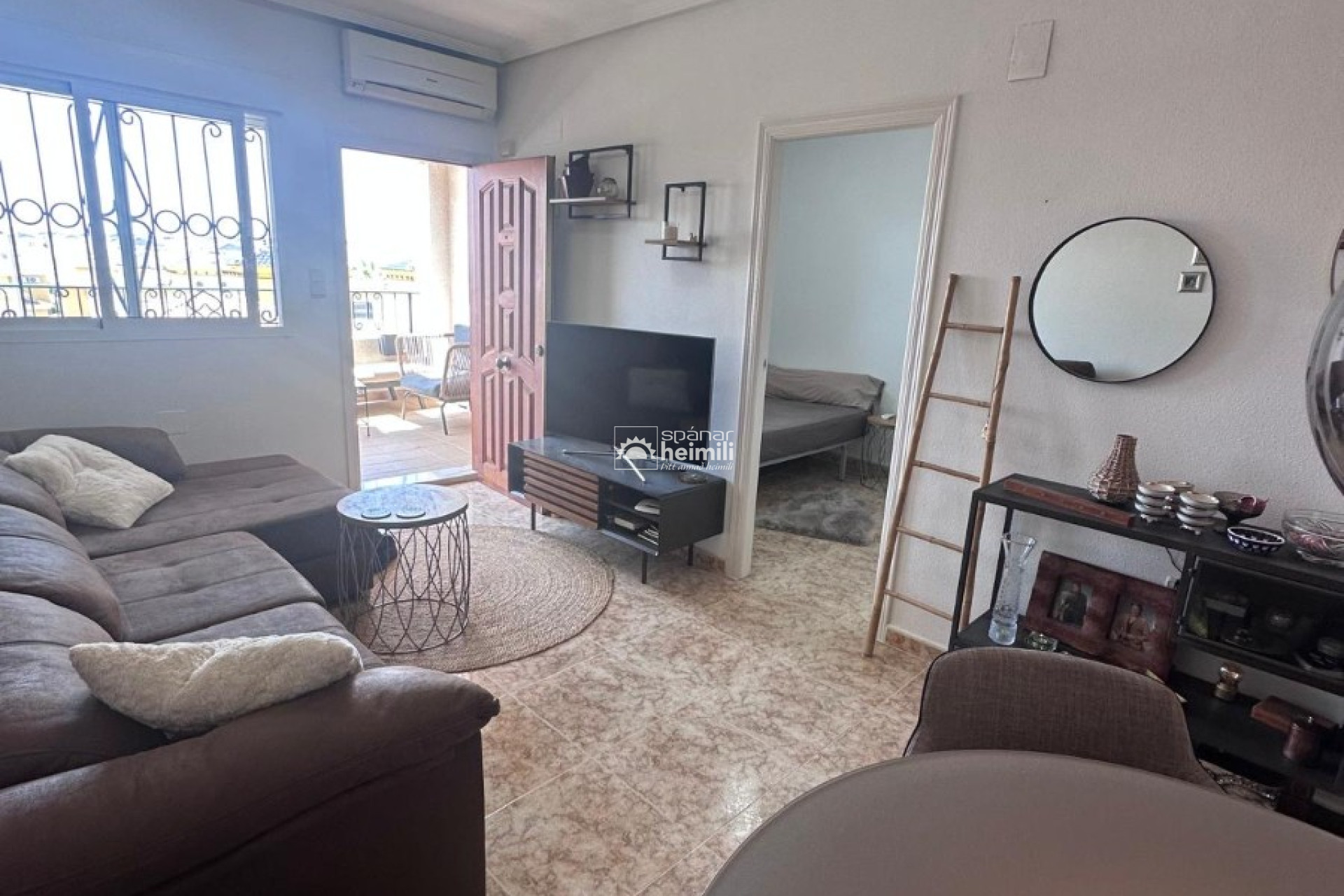 Revente - Appartement -
Punta Prima