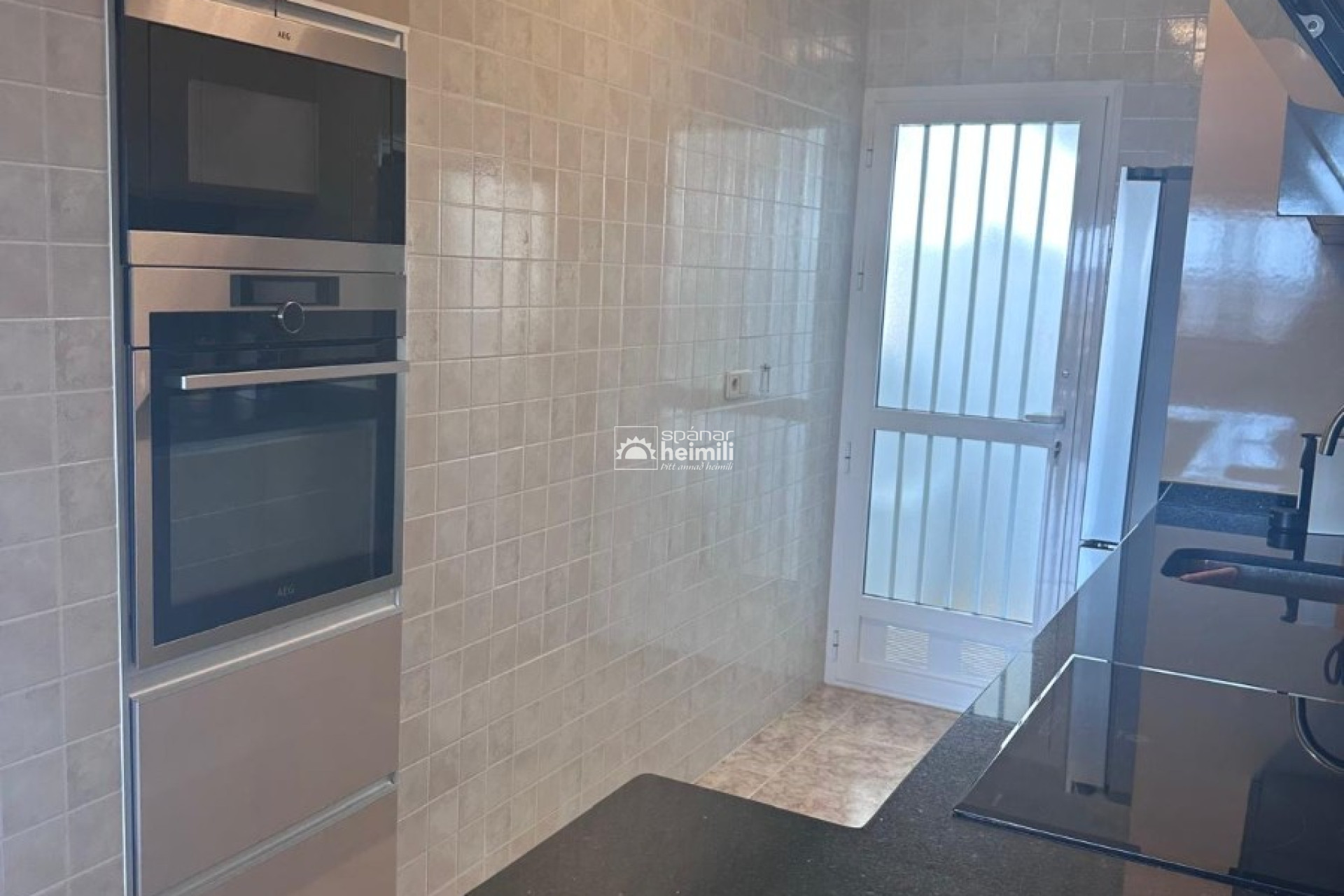 Revente - Appartement -
Punta Prima