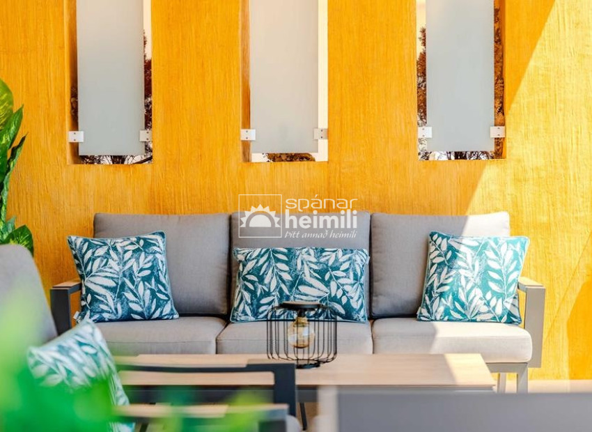 Revente - Appartement -
Punta Prima