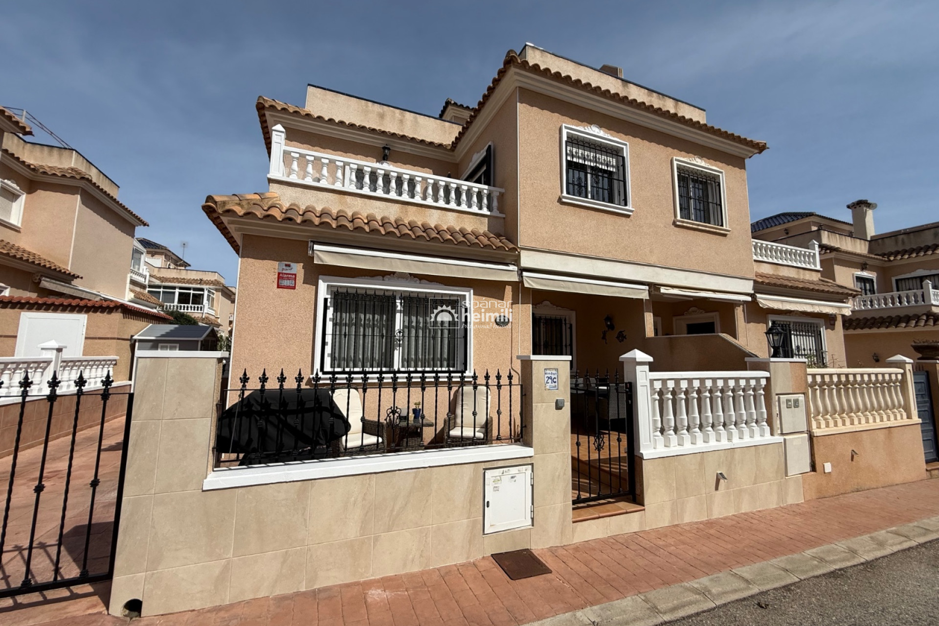 Revente - Maison jumelée d’un côté -
Cabo Roig