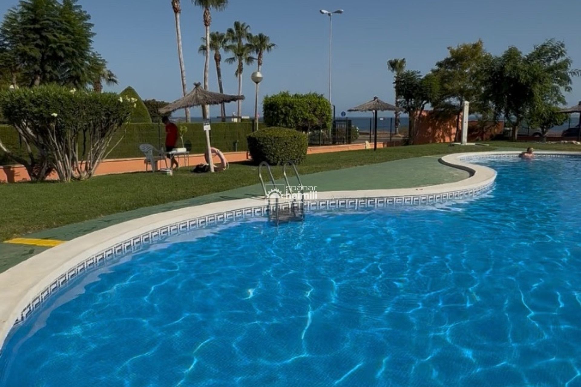 Revente - Mitoyenne -
Cabo Roig