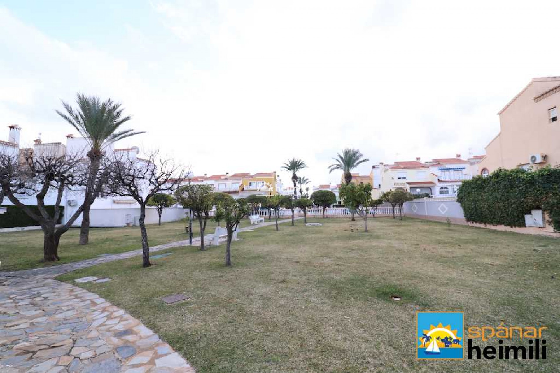 Revente - Mitoyenne -
Torrevieja