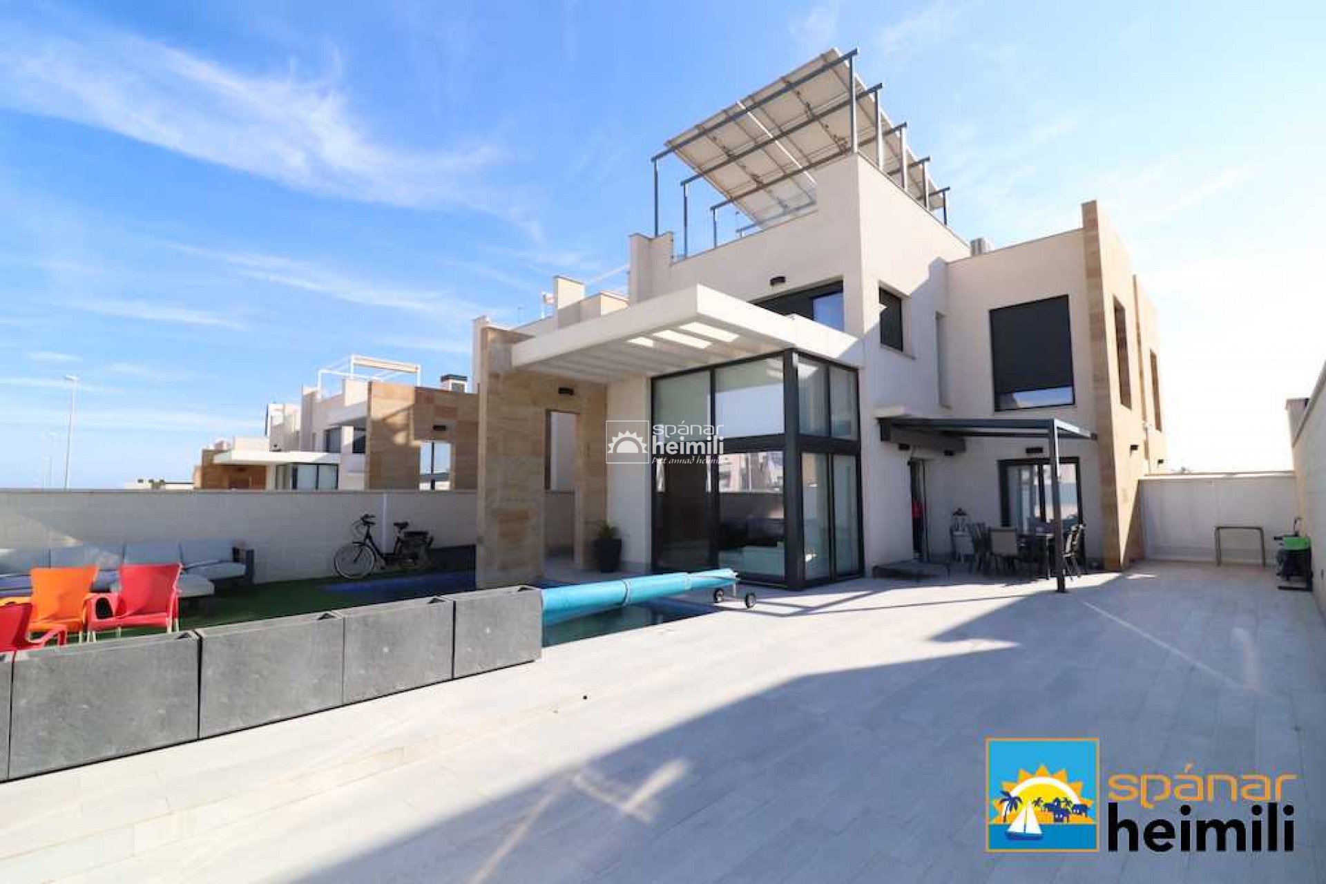 Revente - Villa -
Cabo Roig