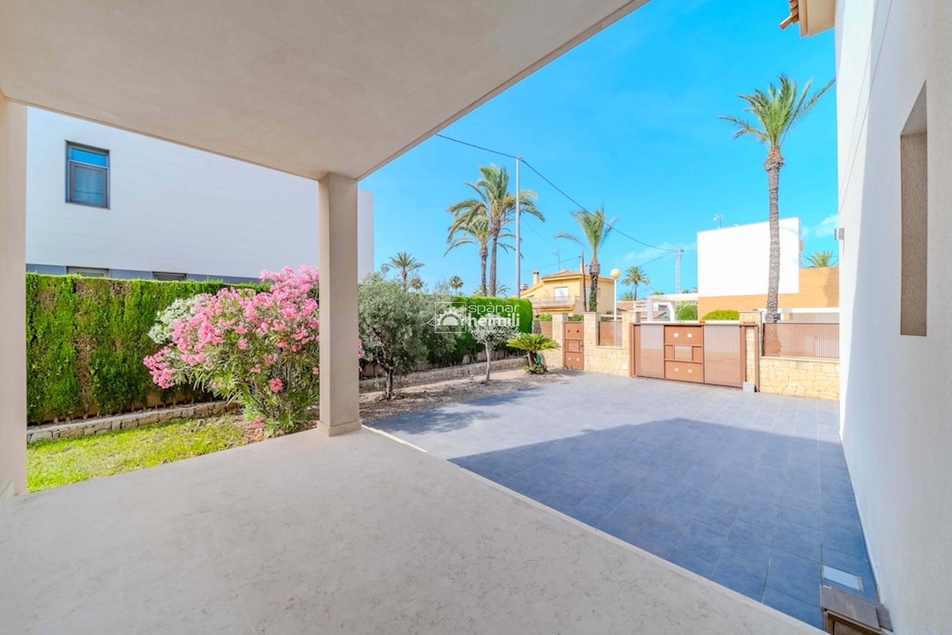 Revente - Villa -
Cabo Roig