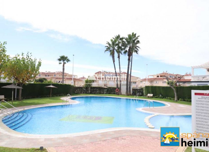 Revente - Villa -
Punta Prima