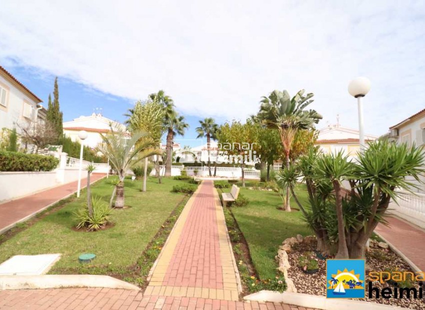 Revente - Villa -
Punta Prima