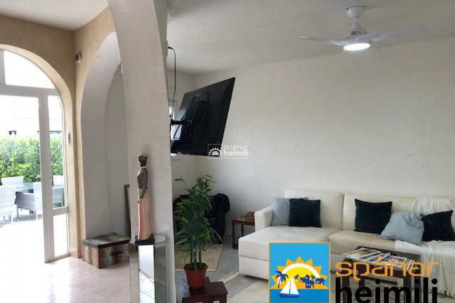 Revente - Villa -
Punta Prima