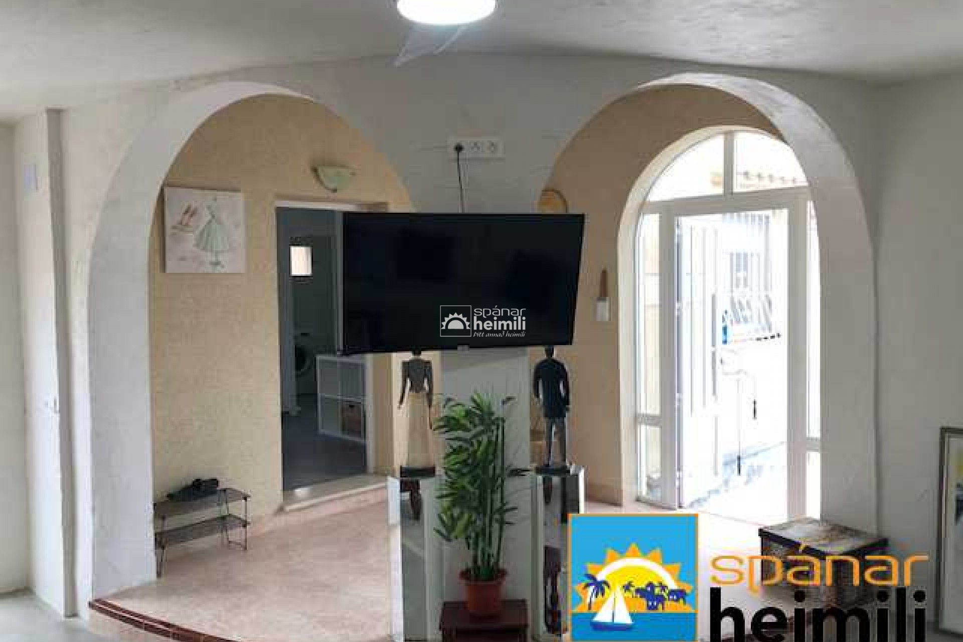 Revente - Villa -
Punta Prima