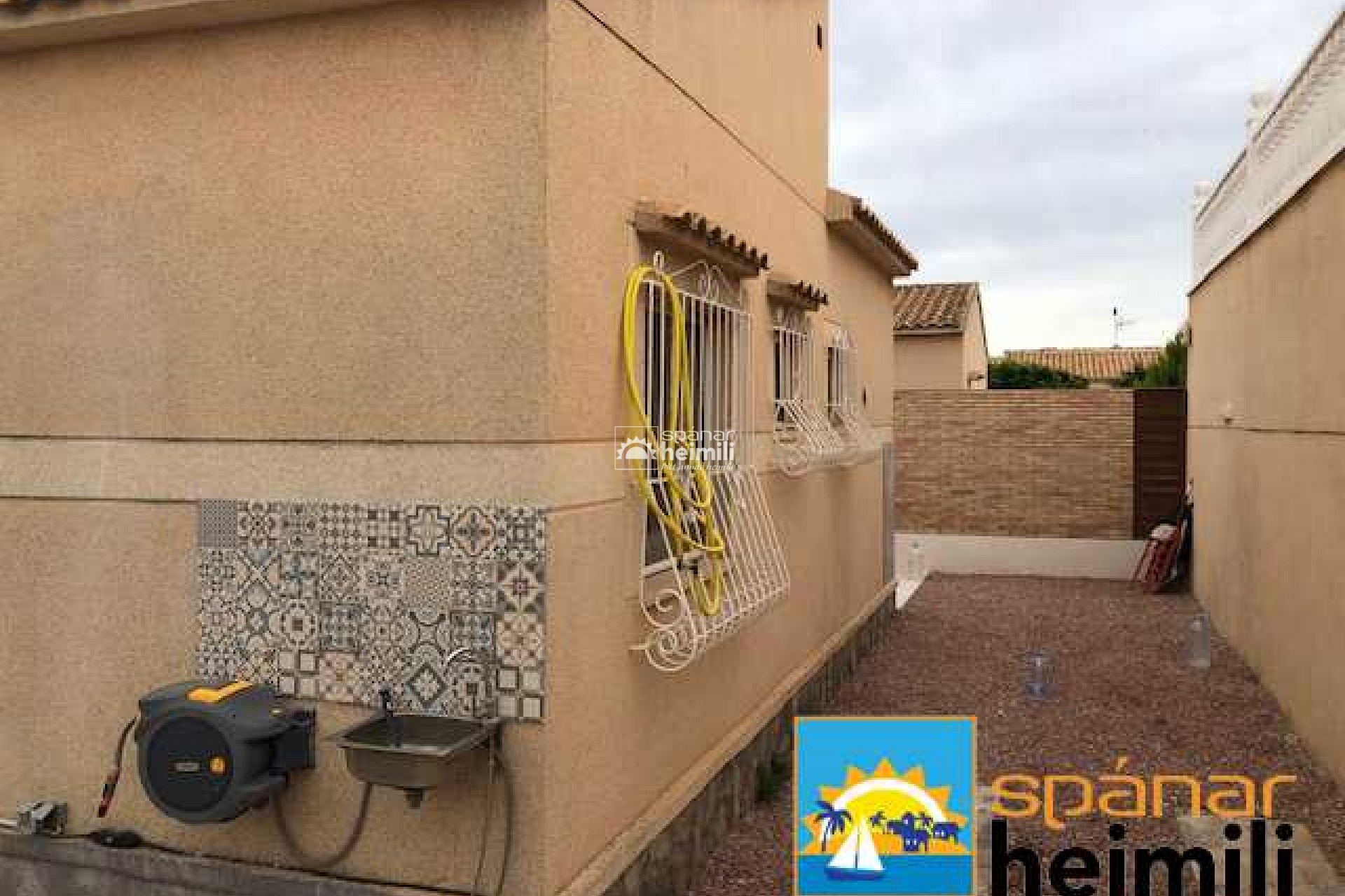 Revente - Villa -
Punta Prima