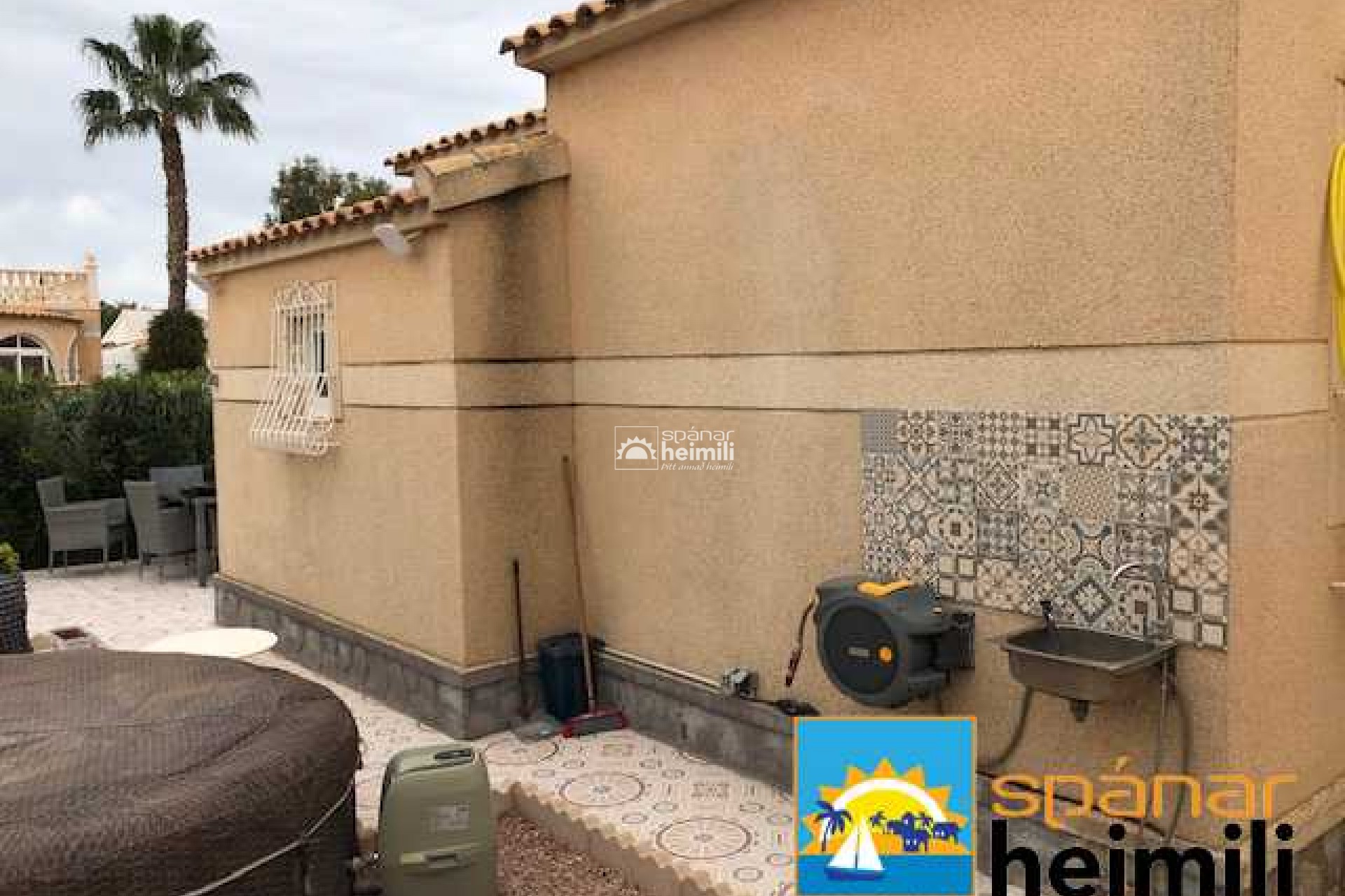 Revente - Villa -
Punta Prima