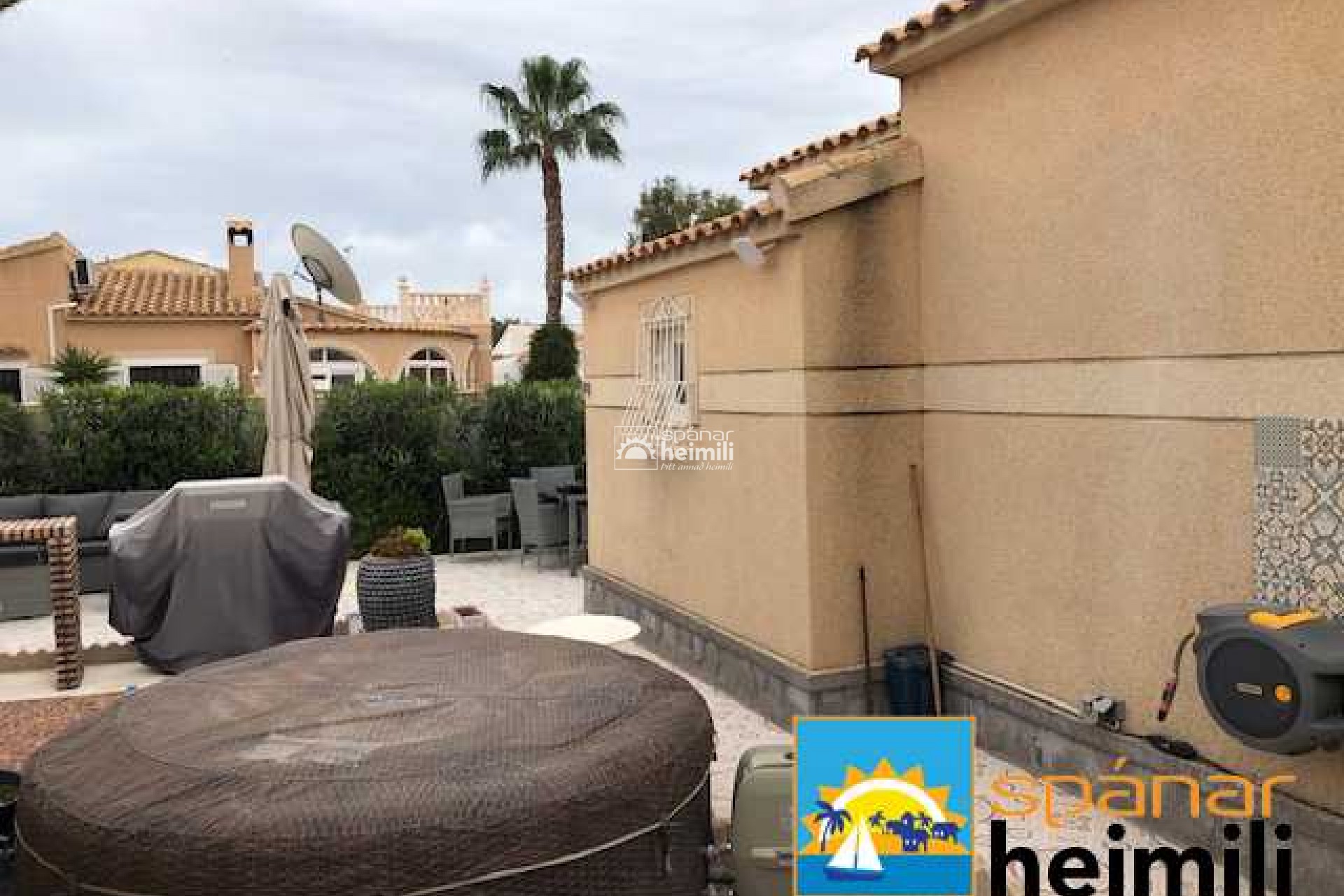 Revente - Villa -
Punta Prima