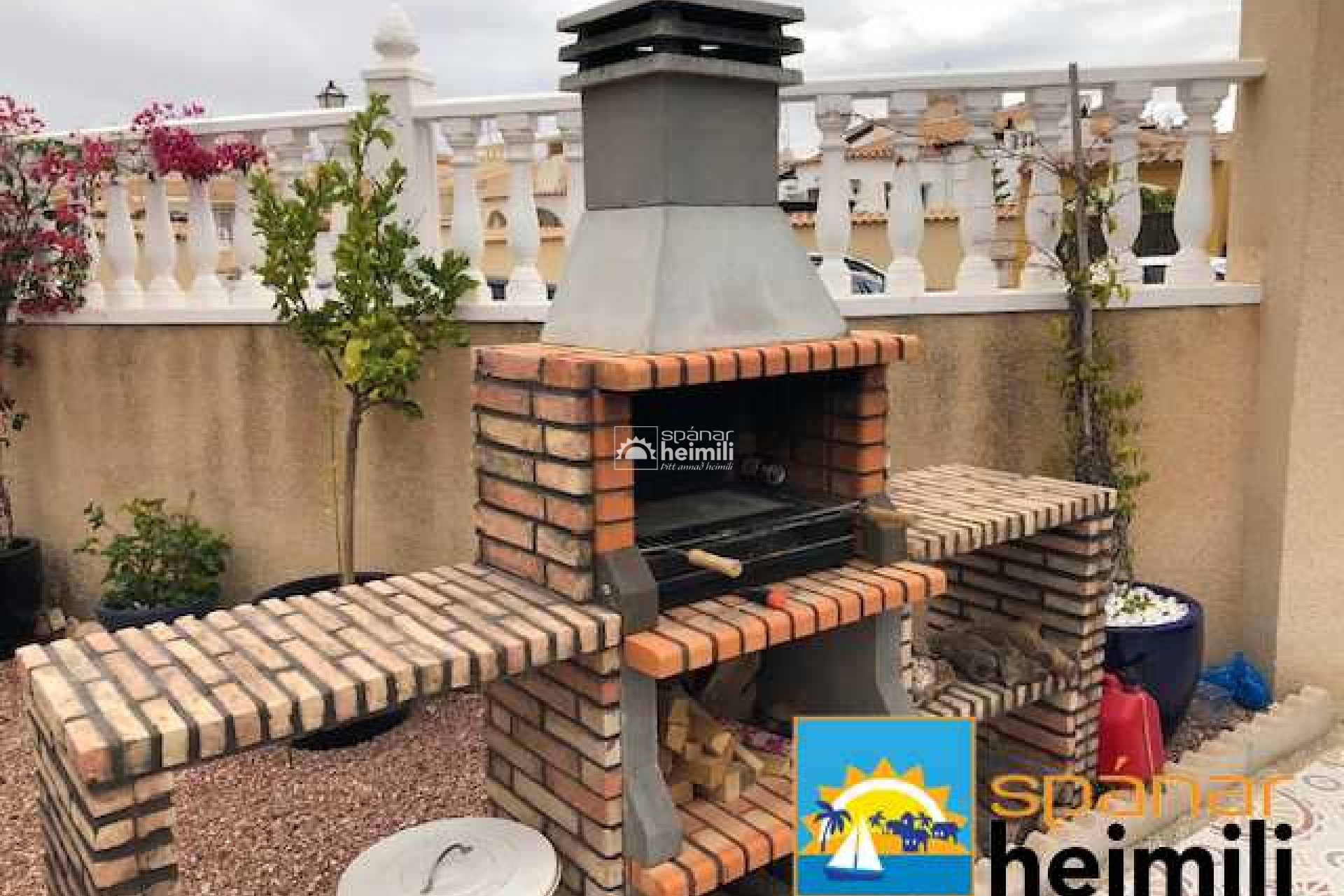 Revente - Villa -
Punta Prima