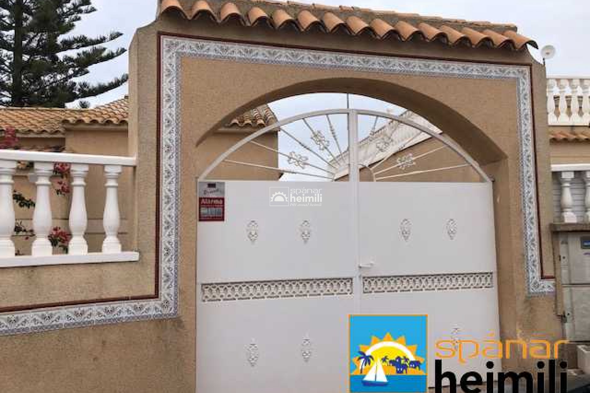 Revente - Villa -
Punta Prima