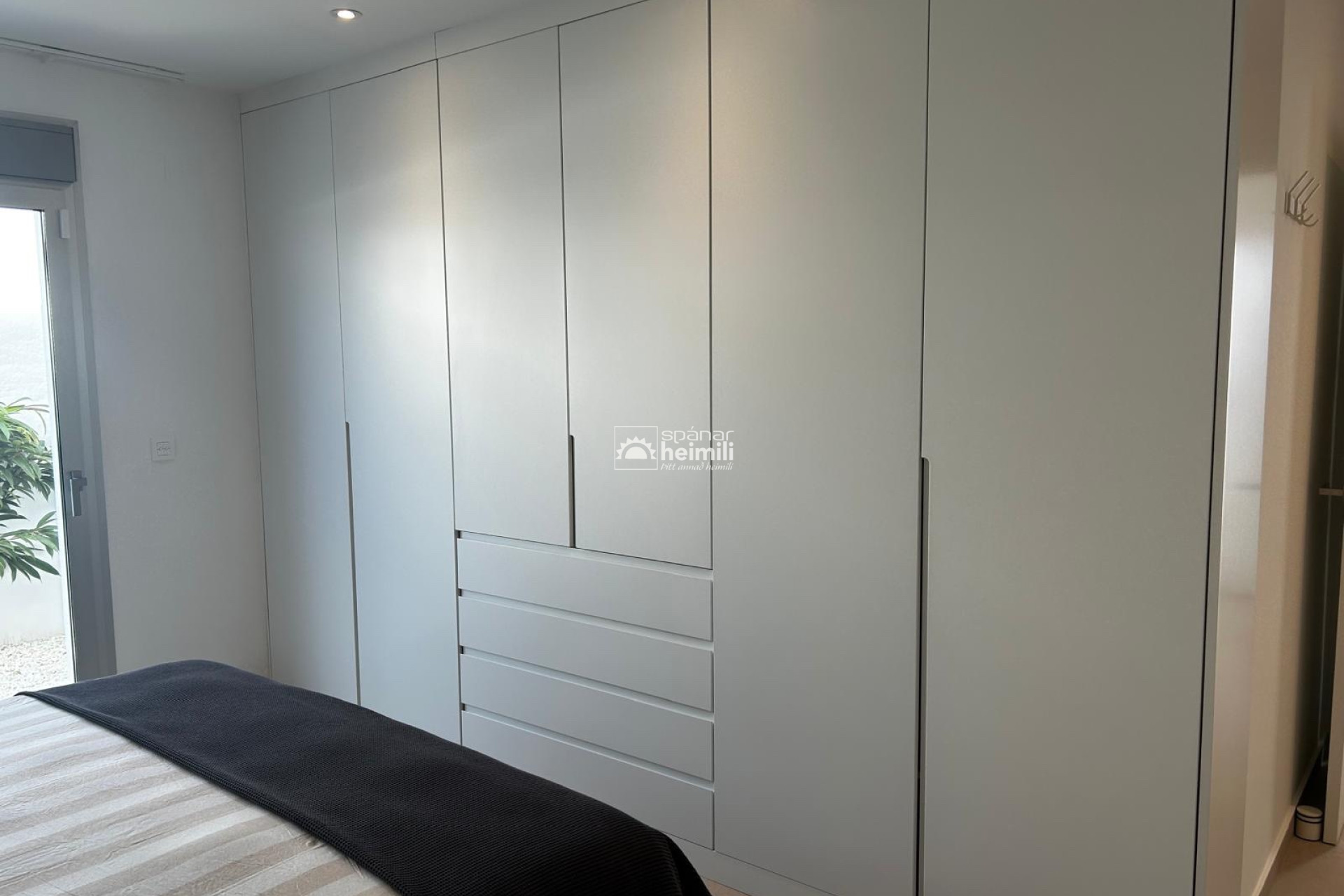 Videresalg - Halvåbent hus -
Los Alcazares