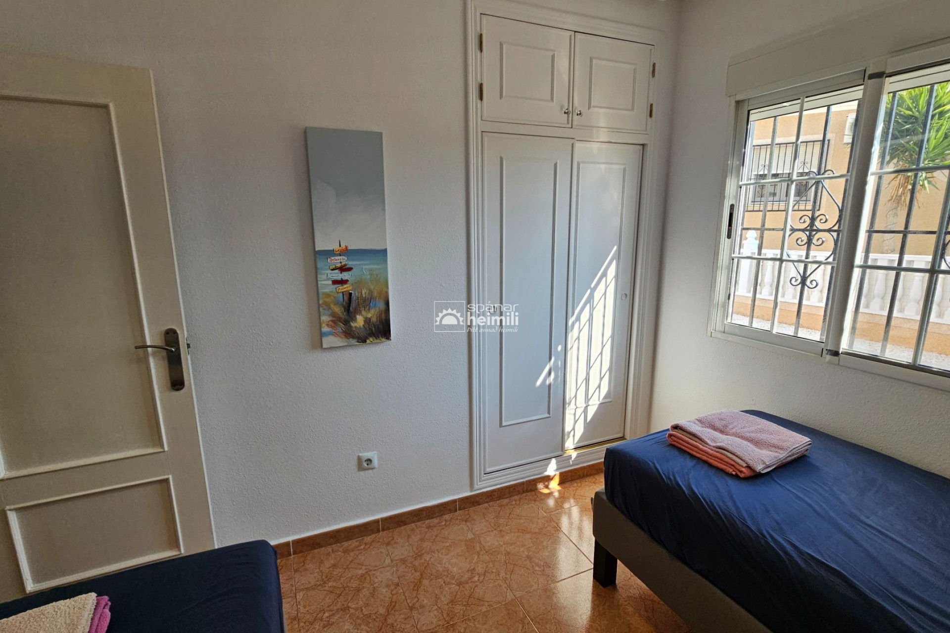 Videresalg - Halvåbent hus -
Playa flamenca