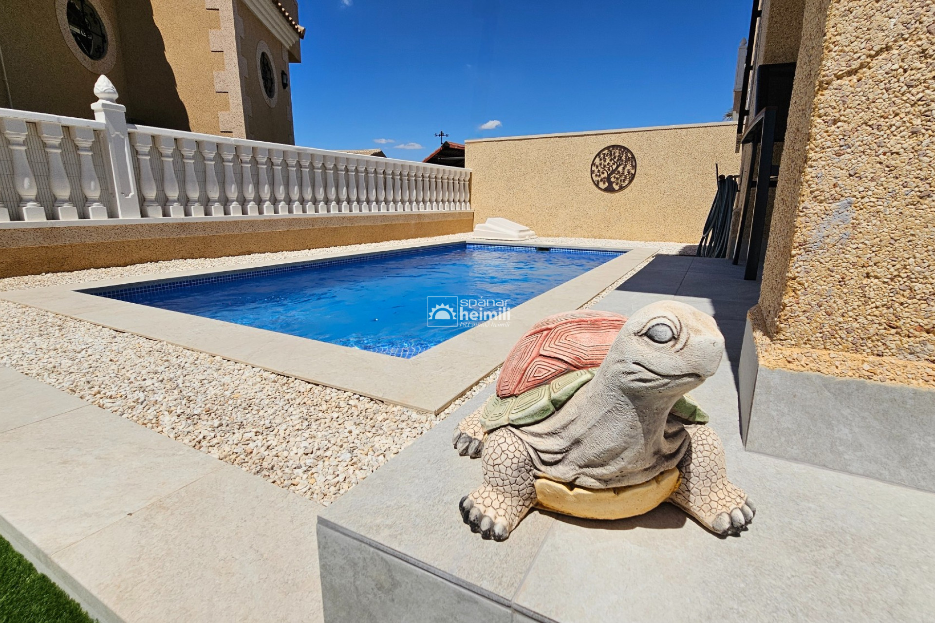 Videresalg - Halvåbent hus -
Playa flamenca