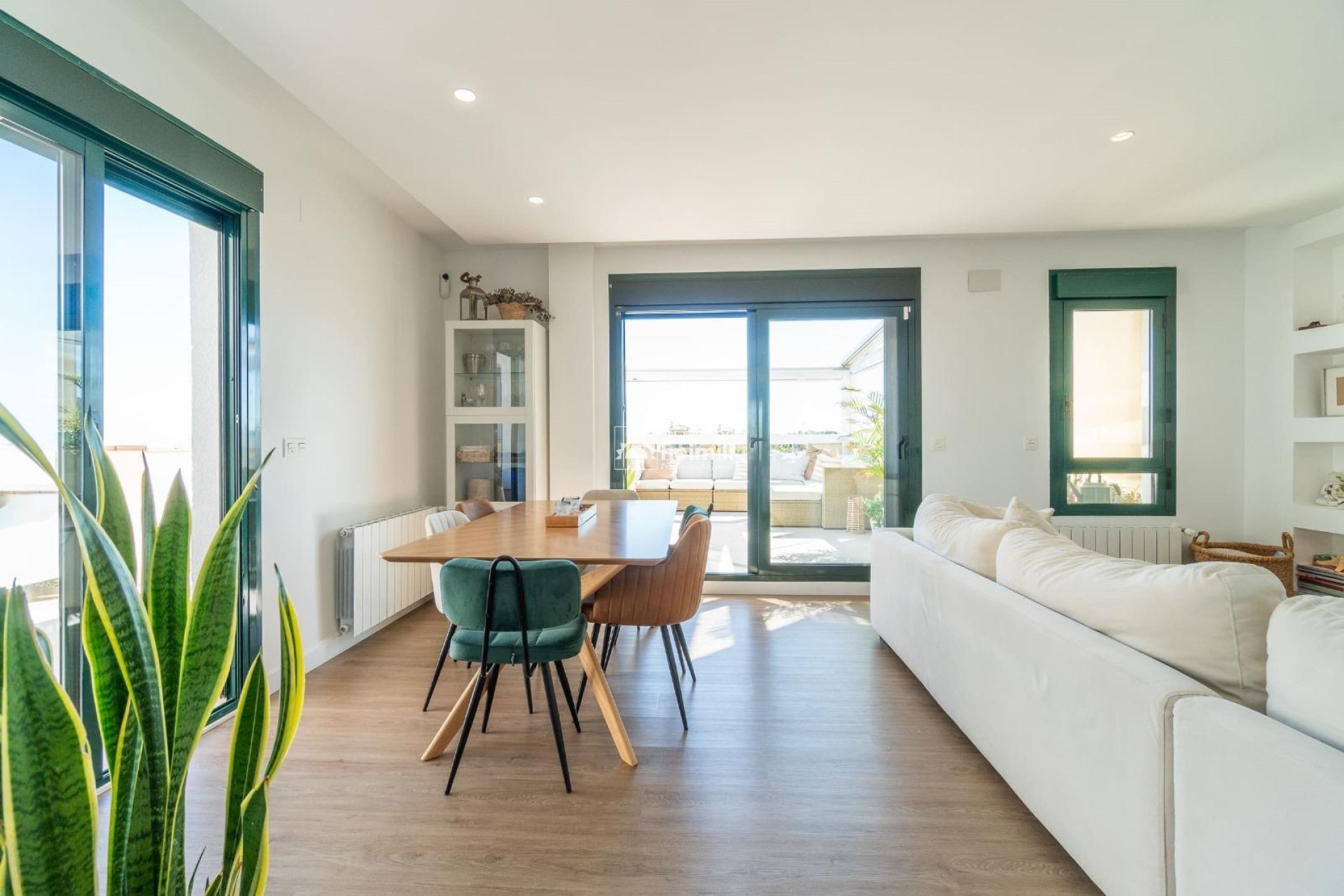 Videresalg - Lejlighed -
Orihuela Costa - Campoamor