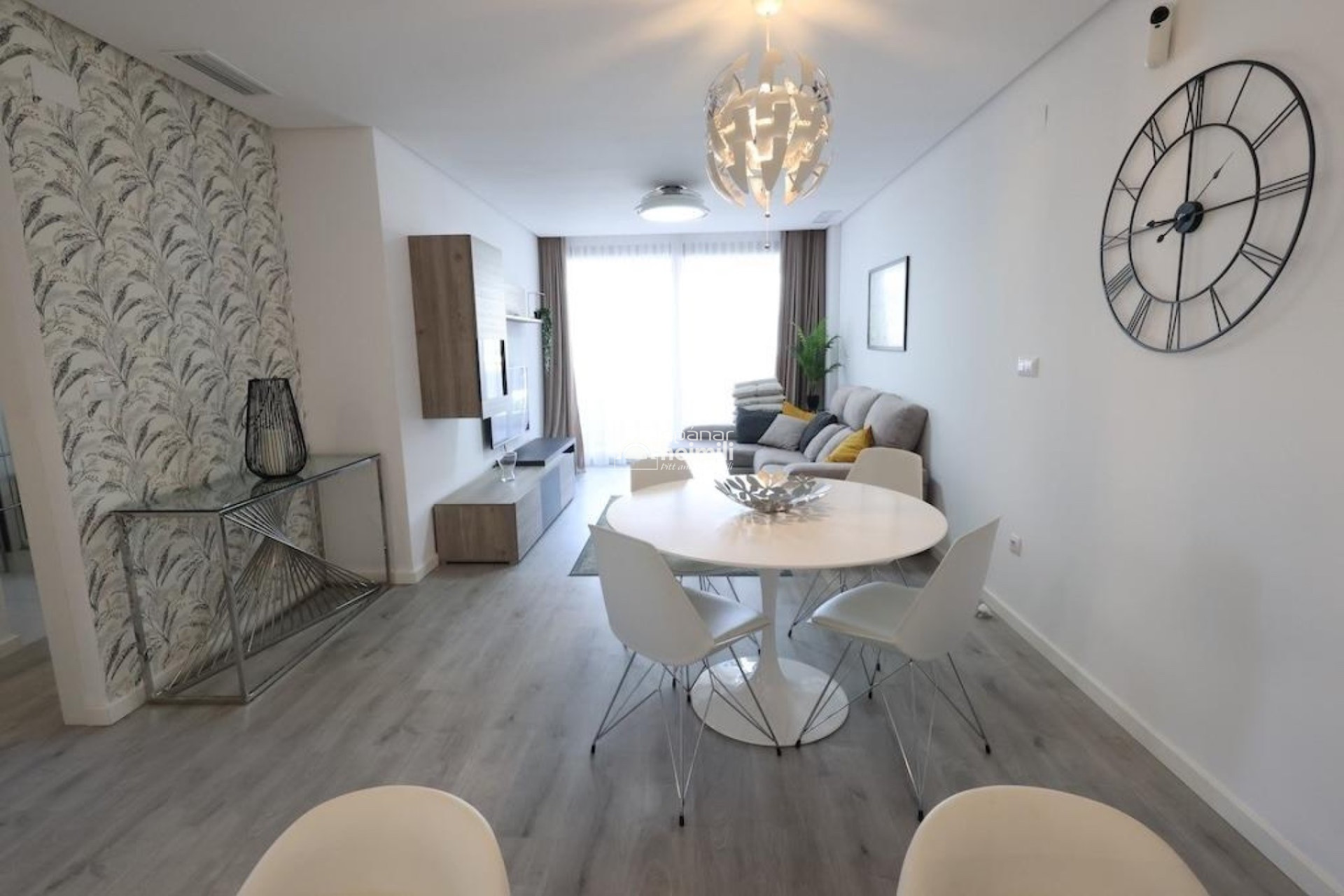Videresalg - Lejlighed -
Villamartin