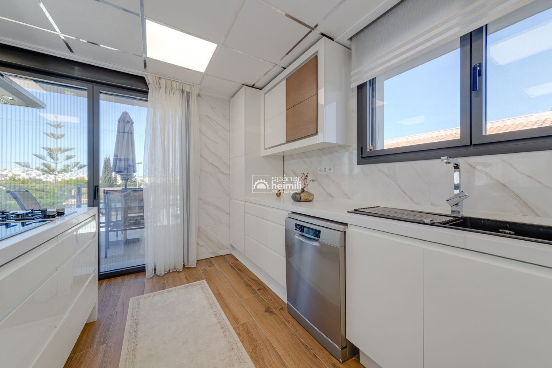 Videresalg -  -
Los Altos/Los Balcones