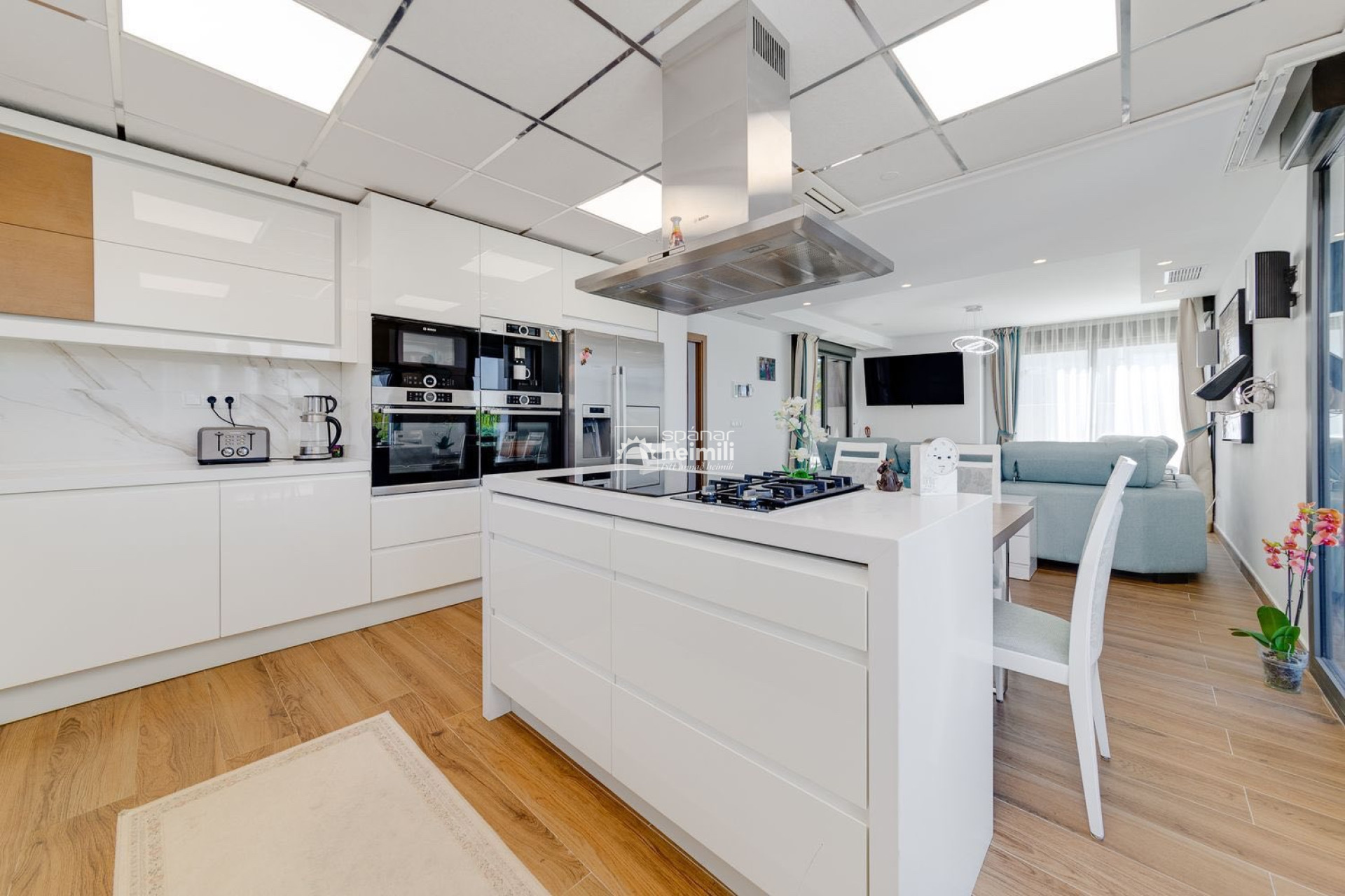 Videresalg -  -
Los Altos/Los Balcones