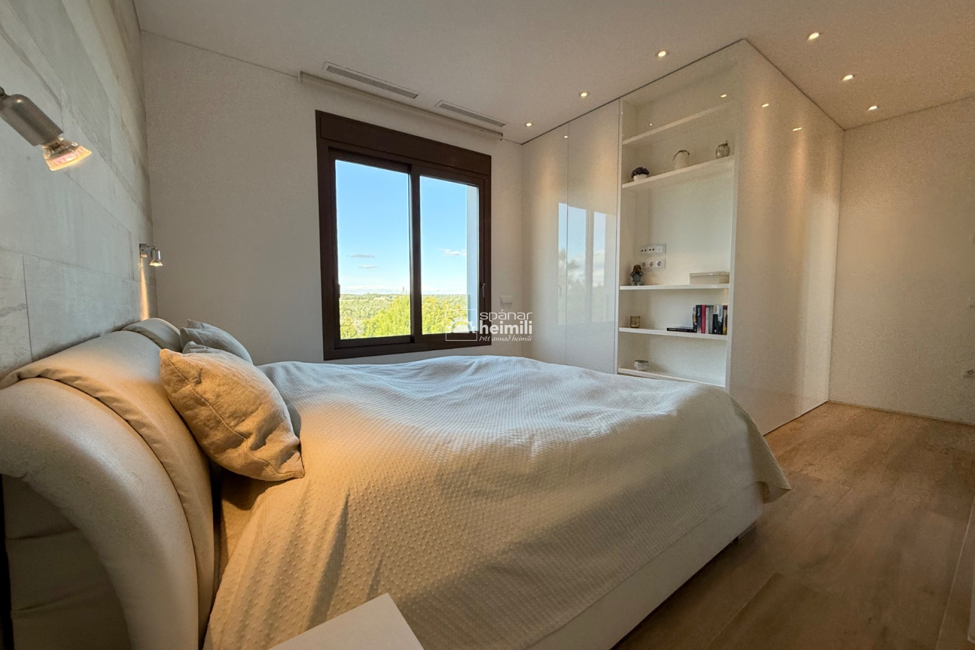 Videresalg - Penthouse -
Las Colinas