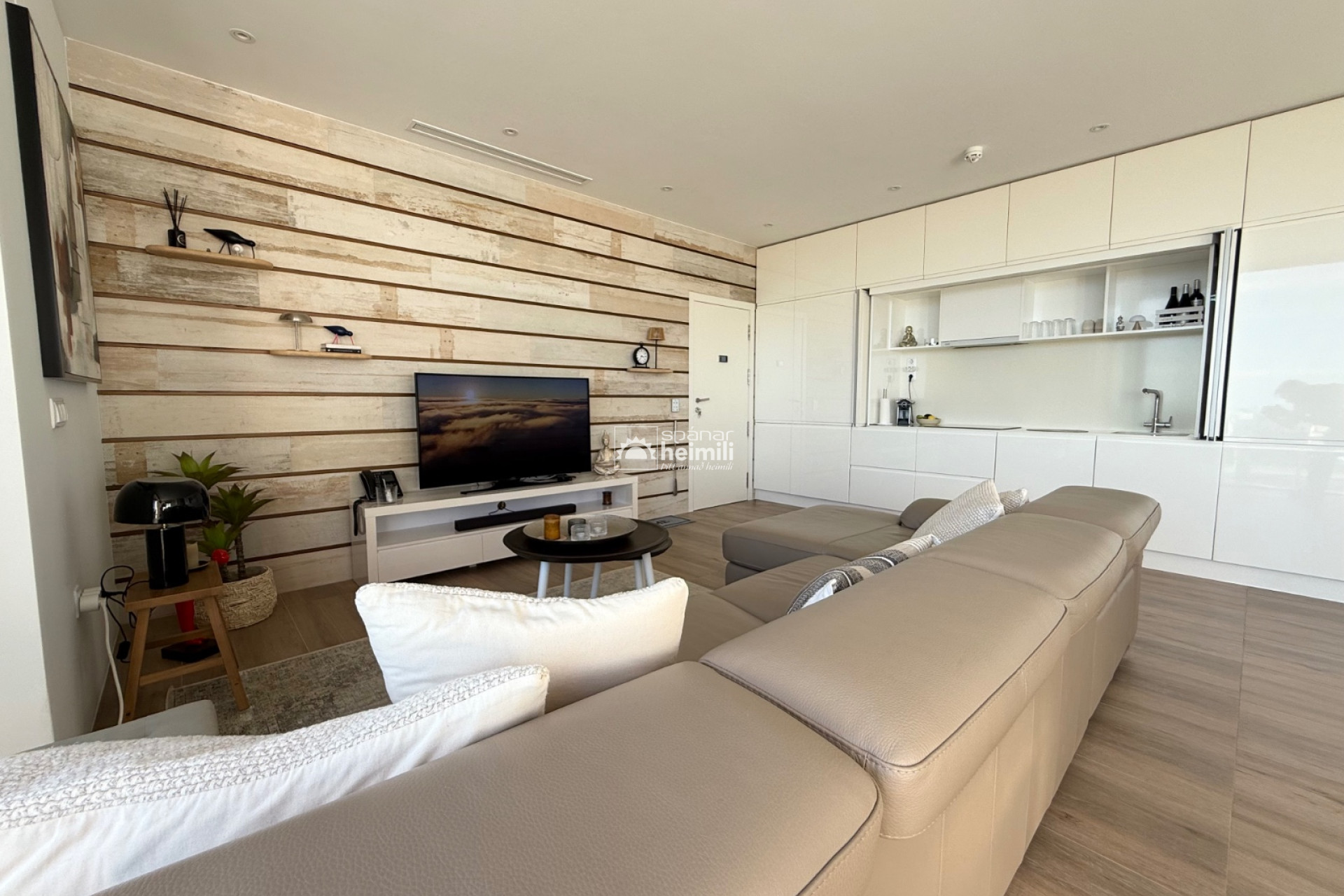 Videresalg - Penthouse -
Las Colinas