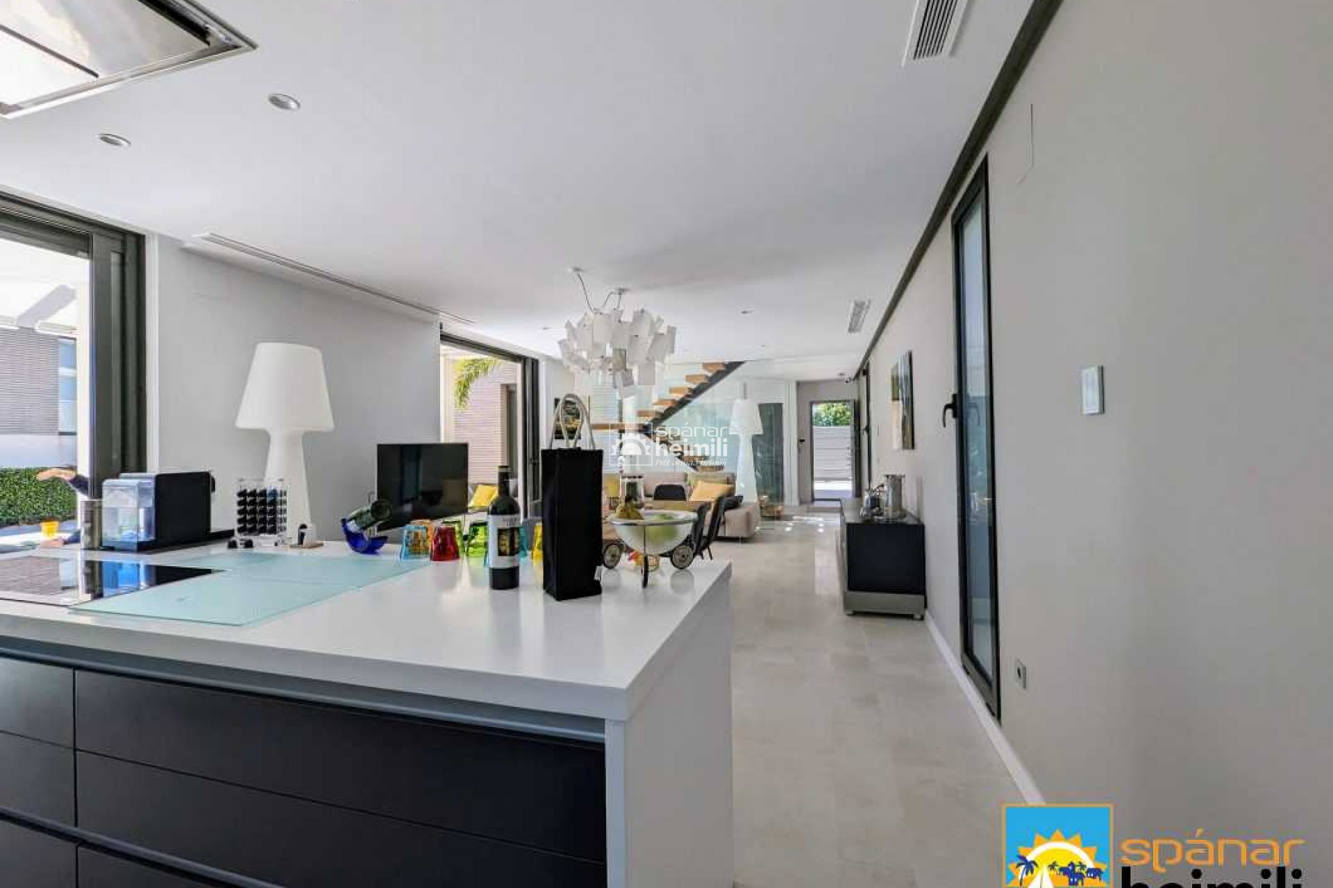 Videresalg - Villa -
Benidorm