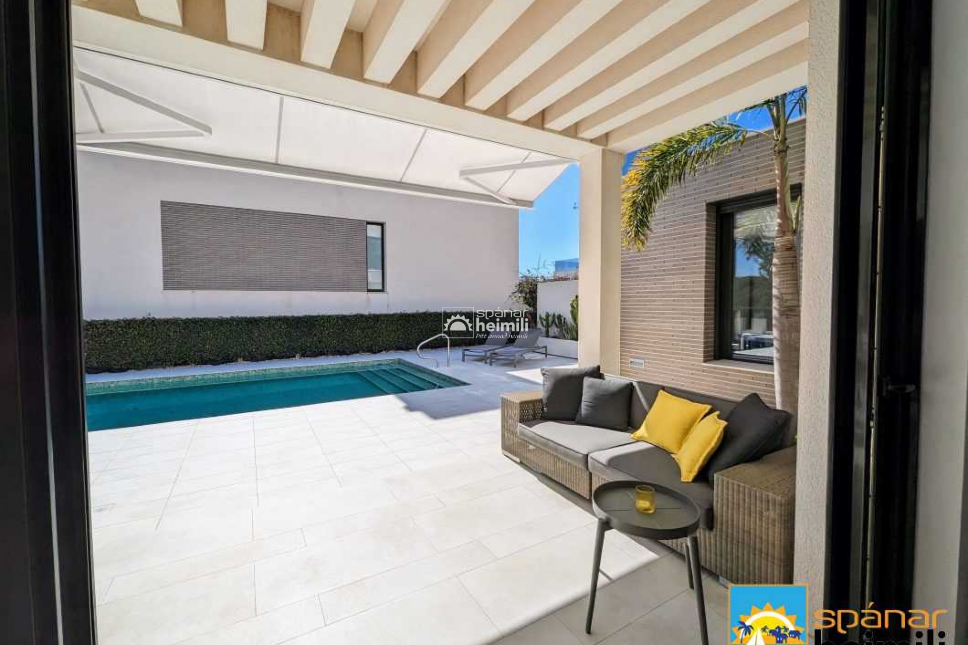 Videresalg - Villa -
Benidorm