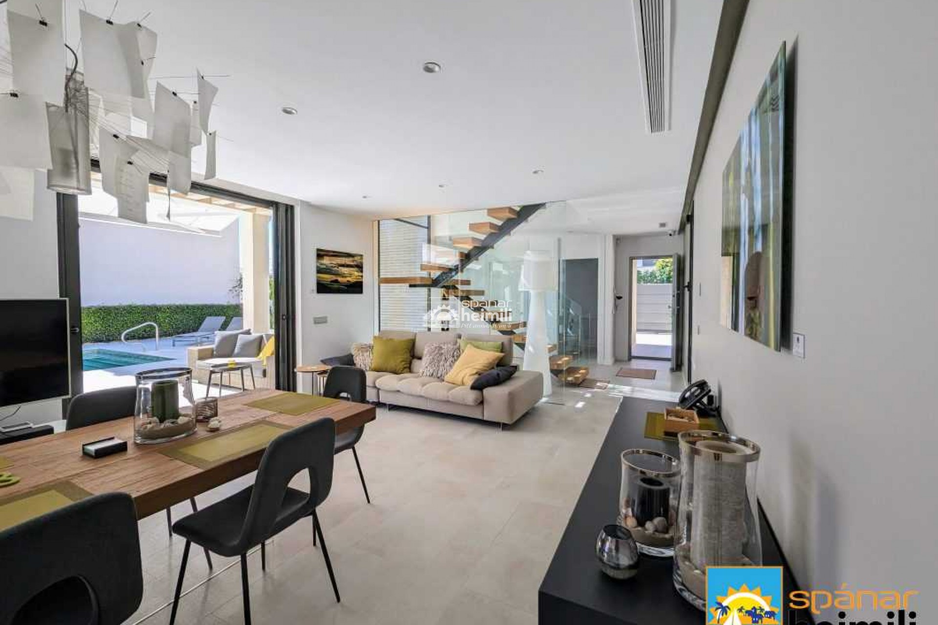 Videresalg - Villa -
Benidorm