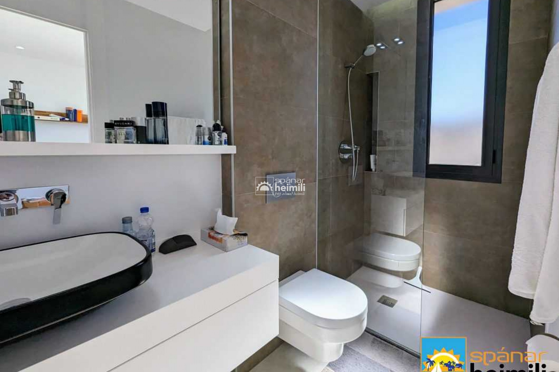 Videresalg - Villa -
Benidorm