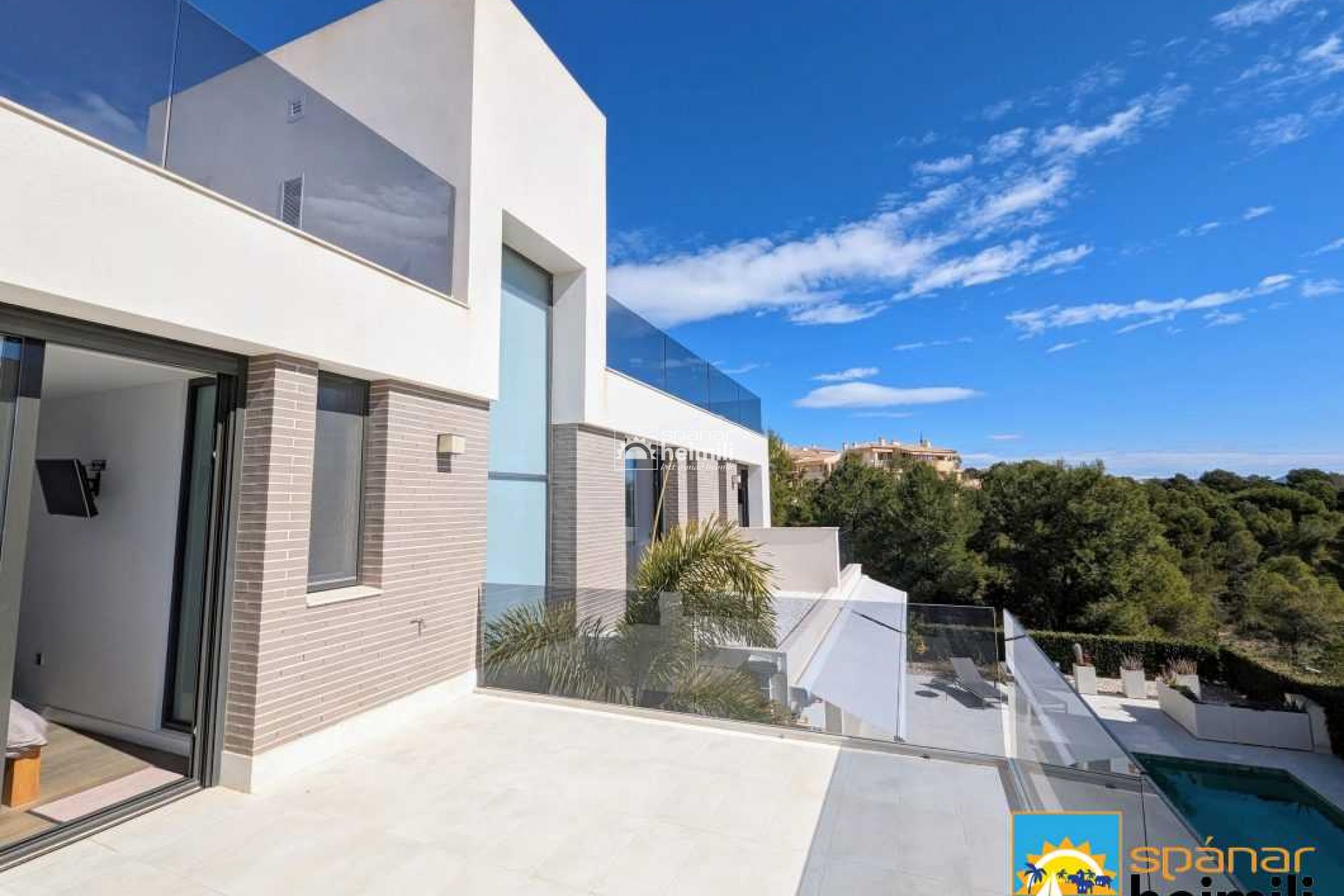 Videresalg - Villa -
Benidorm