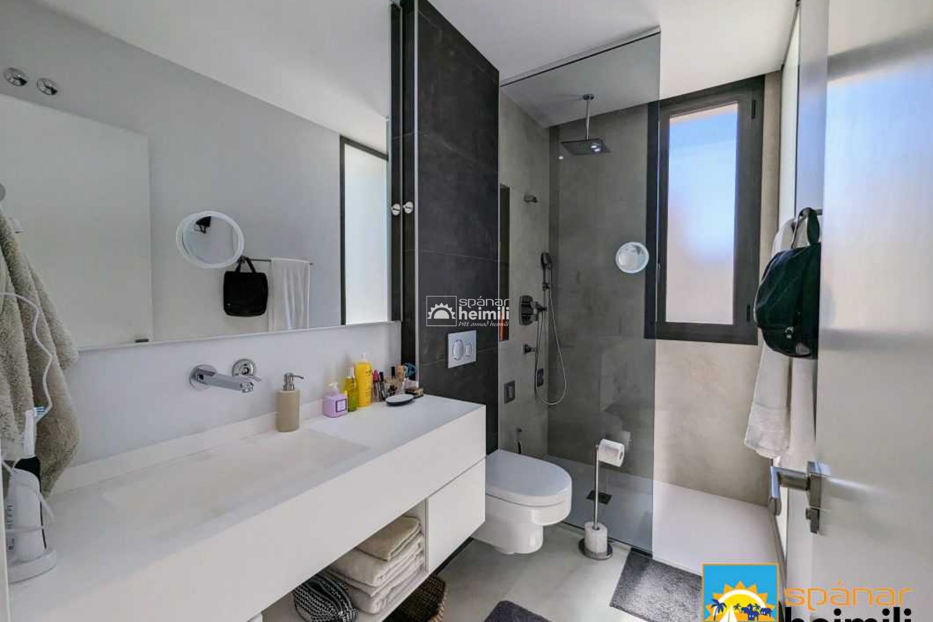 Videresalg - Villa -
Benidorm