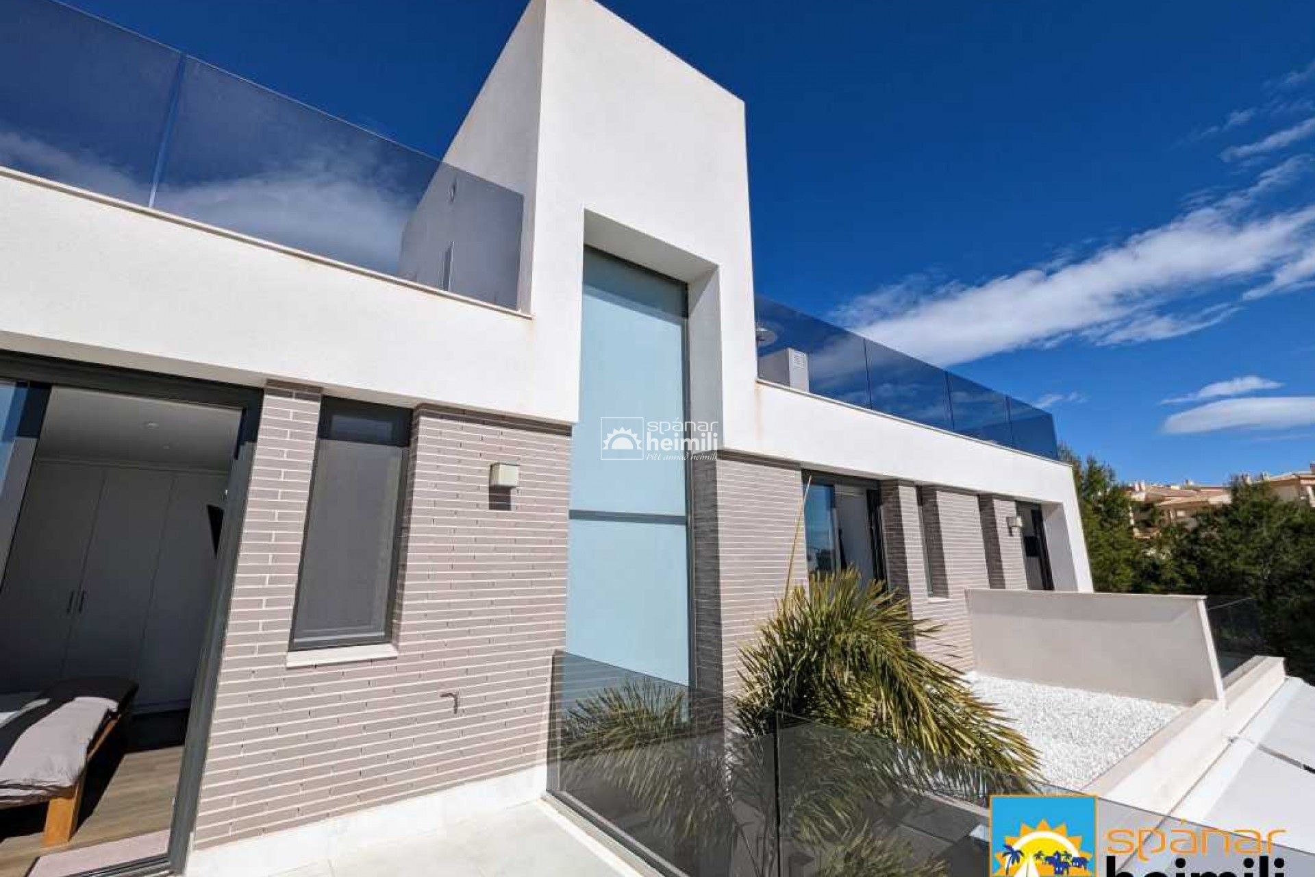 Videresalg - Villa -
Benidorm