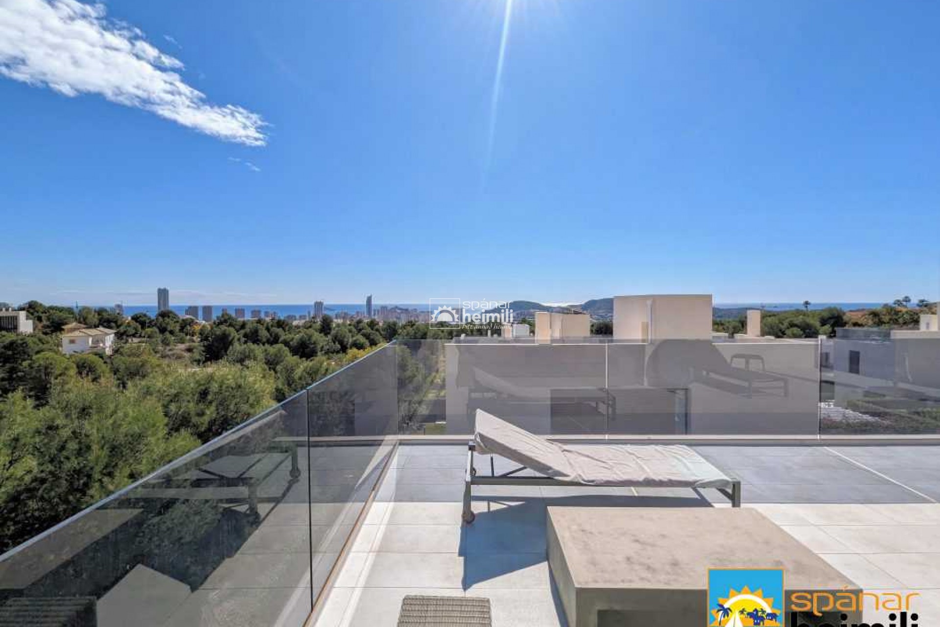 Videresalg - Villa -
Benidorm