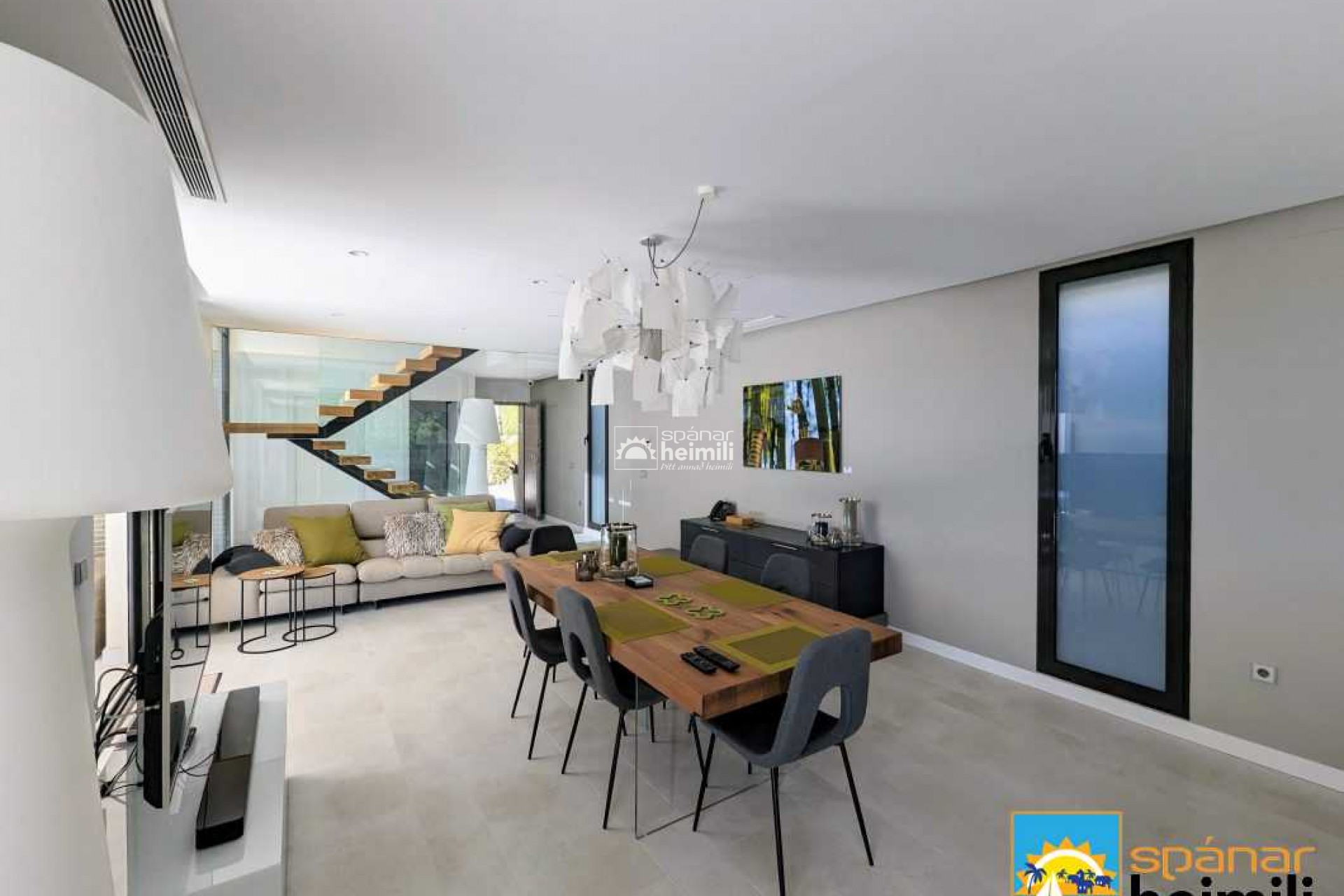 Videresalg - Villa -
Benidorm