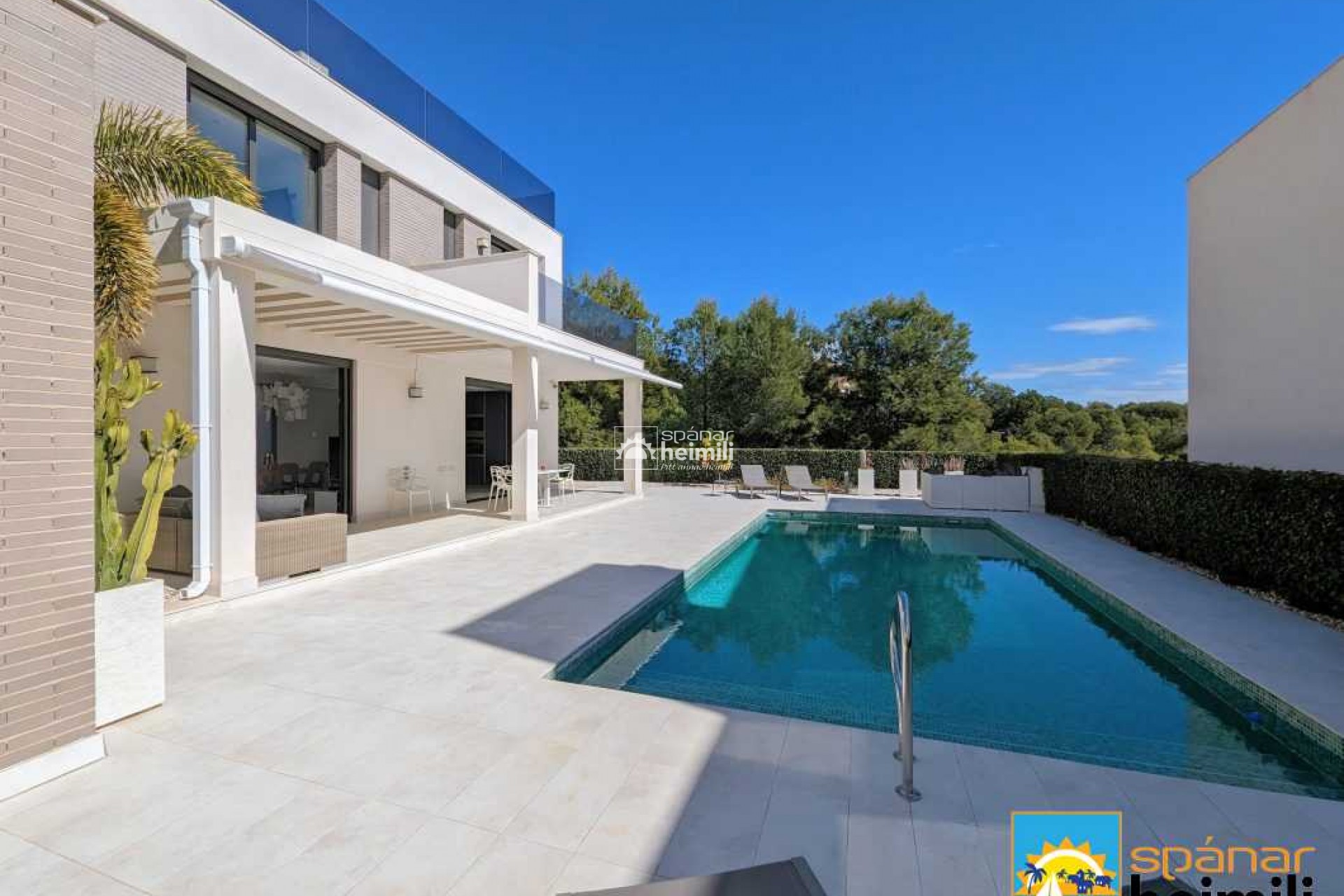 Videresalg - Villa -
Benidorm