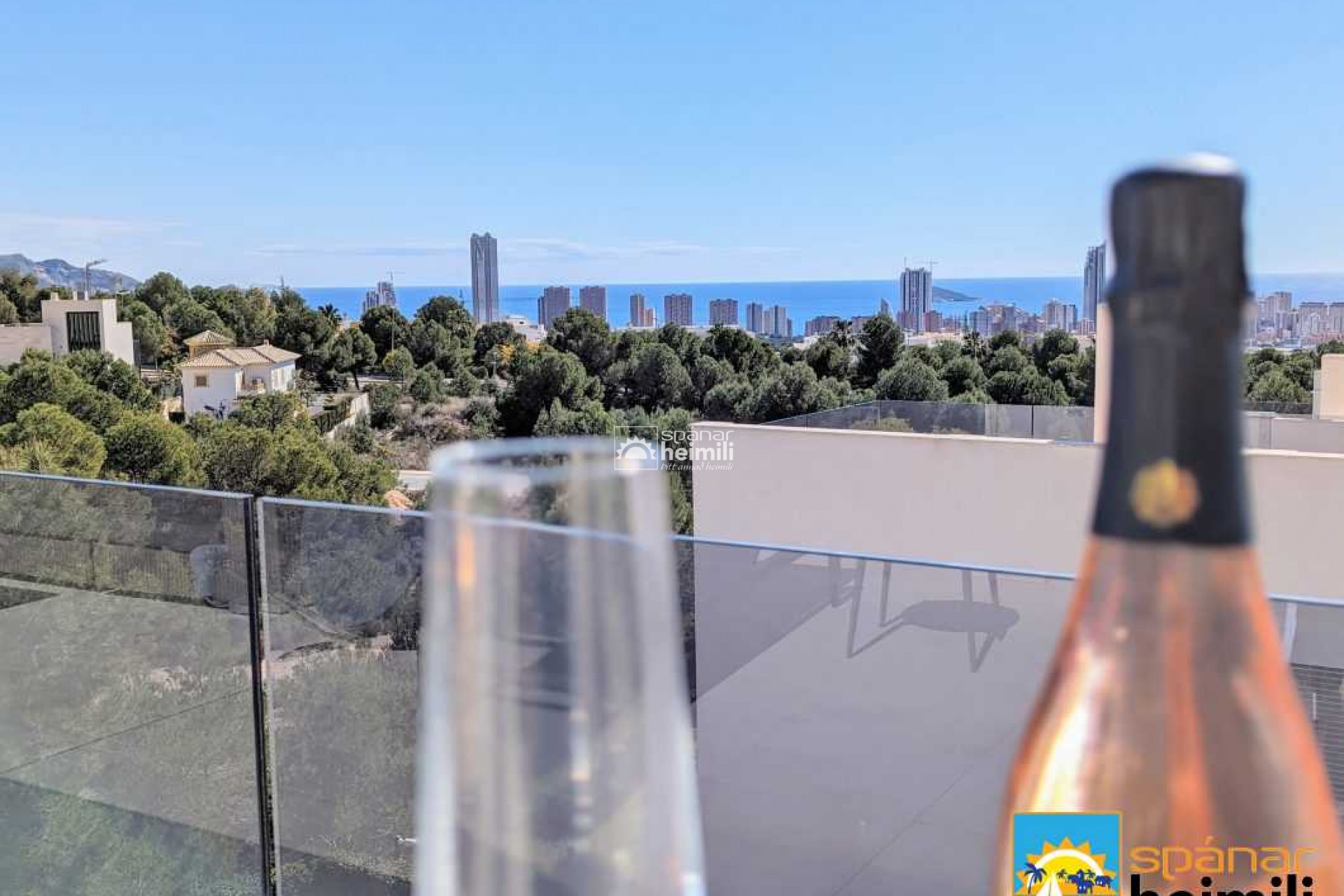 Videresalg - Villa -
Benidorm