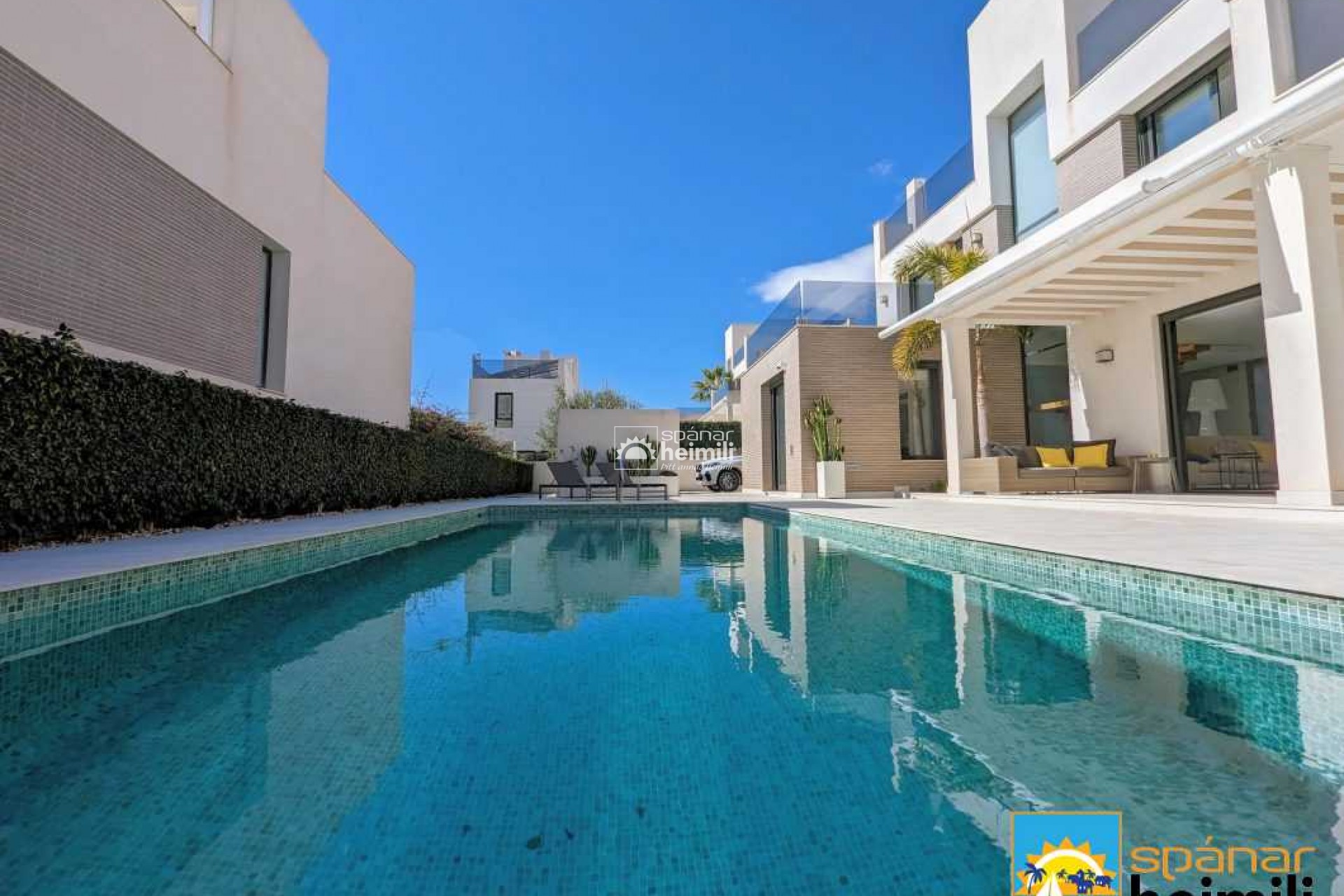 Videresalg - Villa -
Benidorm