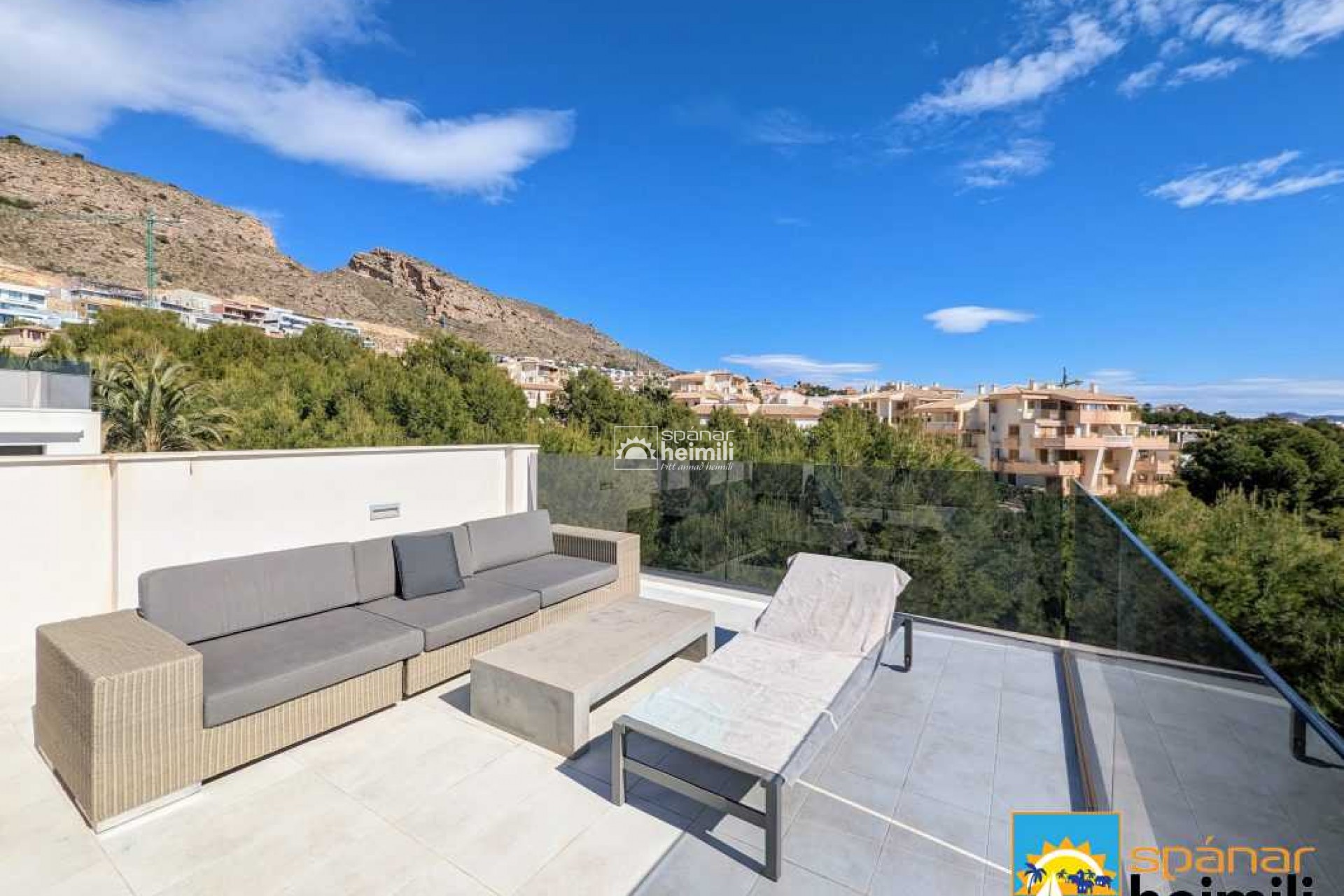 Videresalg - Villa -
Benidorm