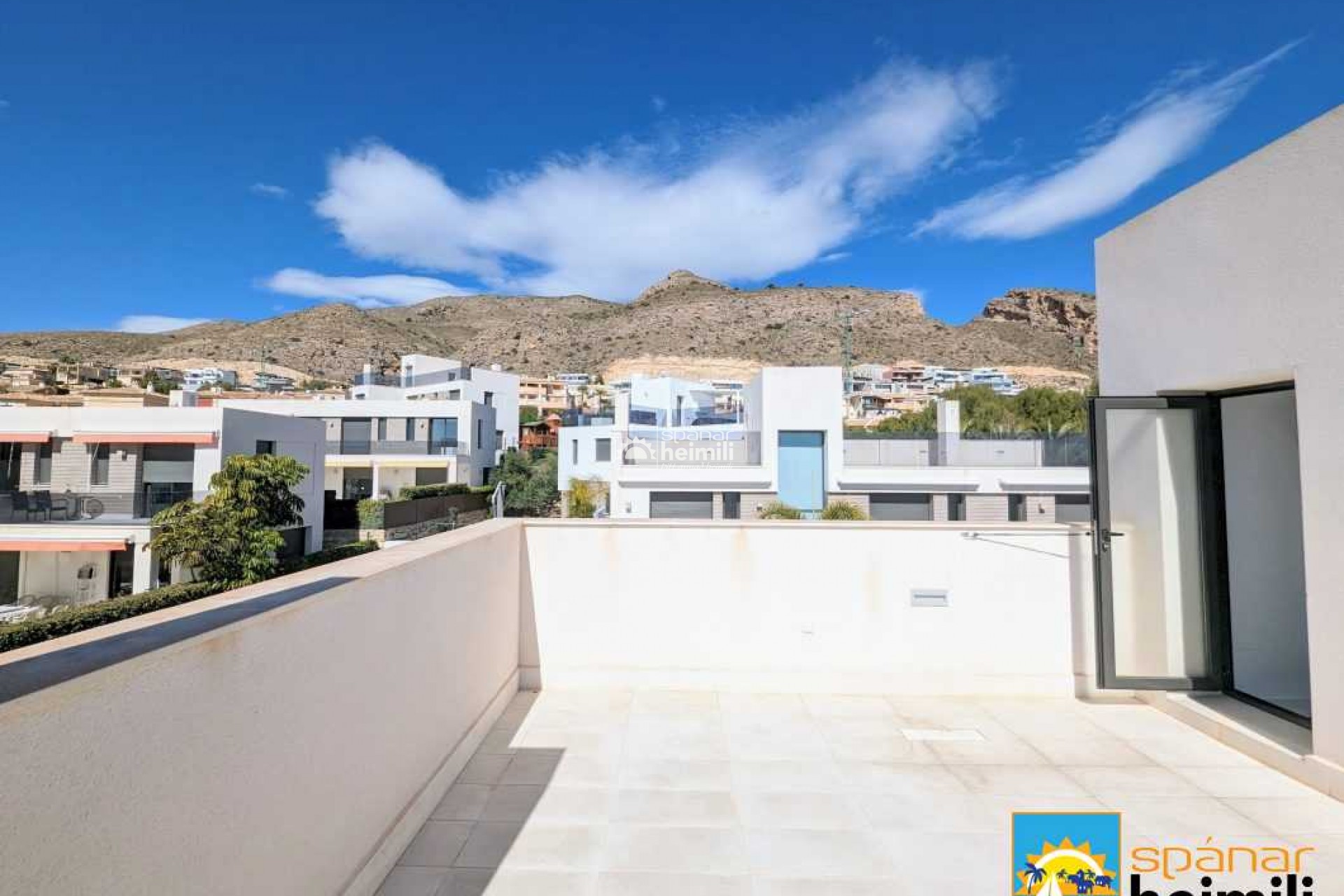 Videresalg - Villa -
Benidorm