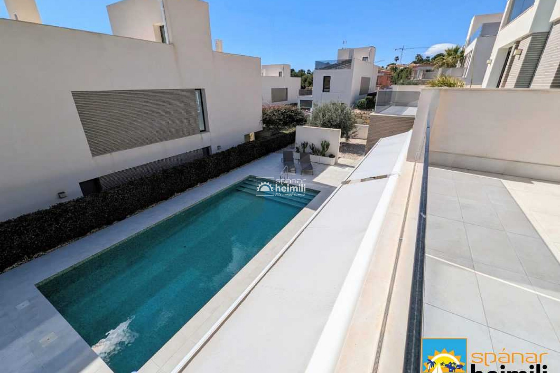 Videresalg - Villa -
Benidorm